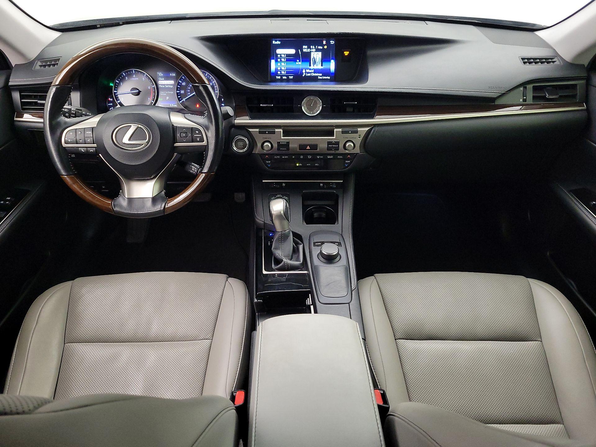 Thumbnail: 2016 Lexus ES - 9