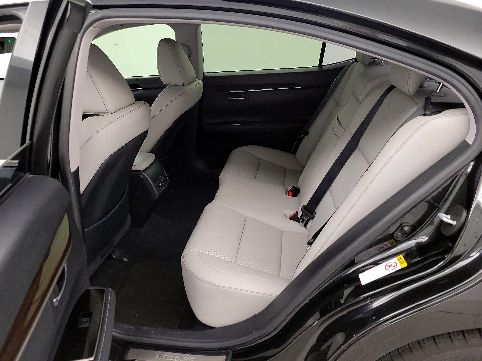 Thumbnail: 2016 Lexus ES - 20