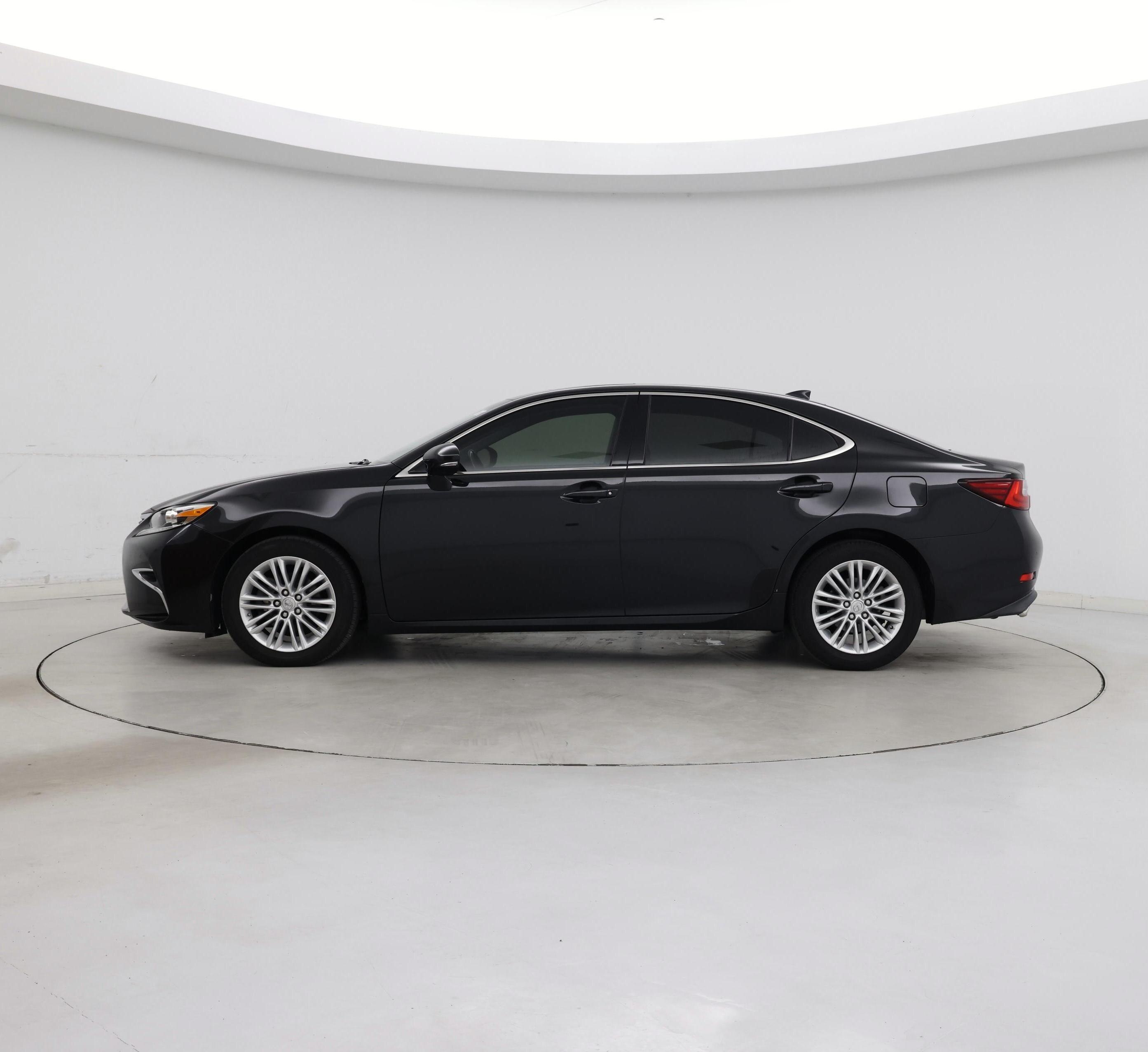 Thumbnail: 2016 Lexus ES - 3