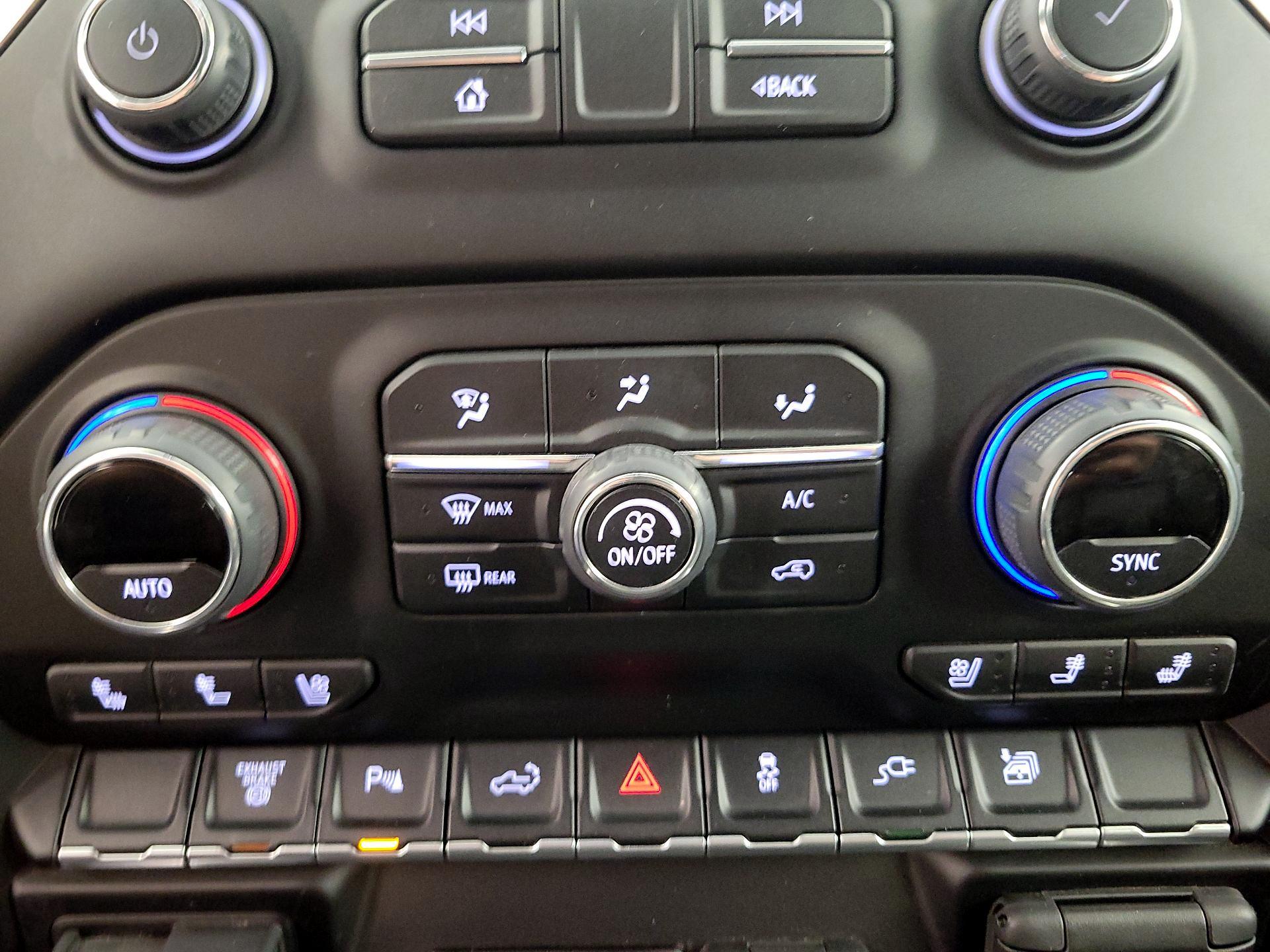 Thumbnail: 2022 Chevrolet Silverado 3500 - 16