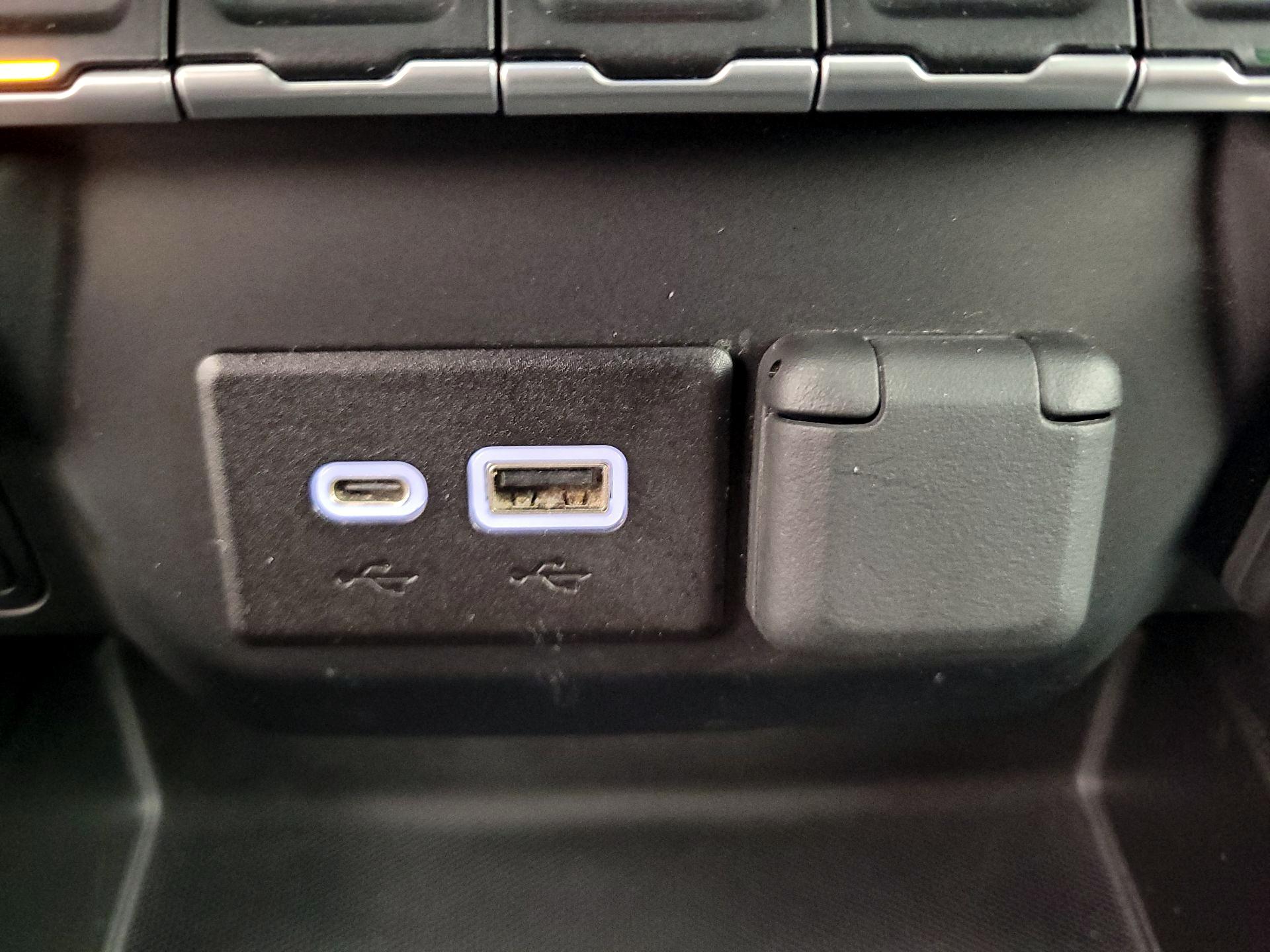 Thumbnail: 2022 Chevrolet Silverado 3500 - 18