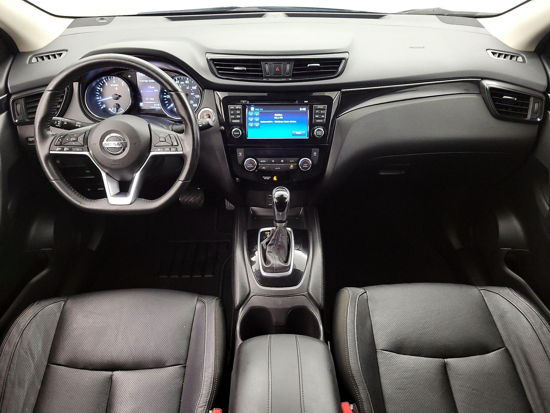 Thumbnail: 2018 Nissan Rogue Sport - 9