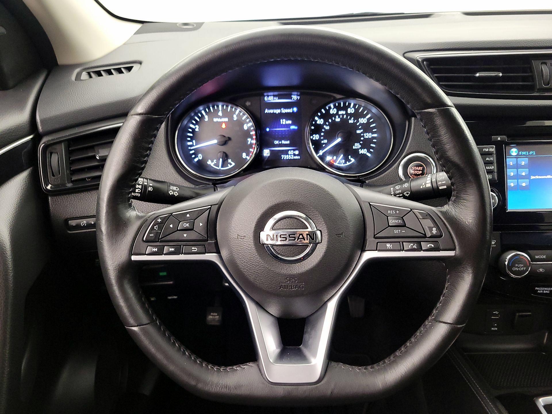 Thumbnail: 2018 Nissan Rogue Sport - 10