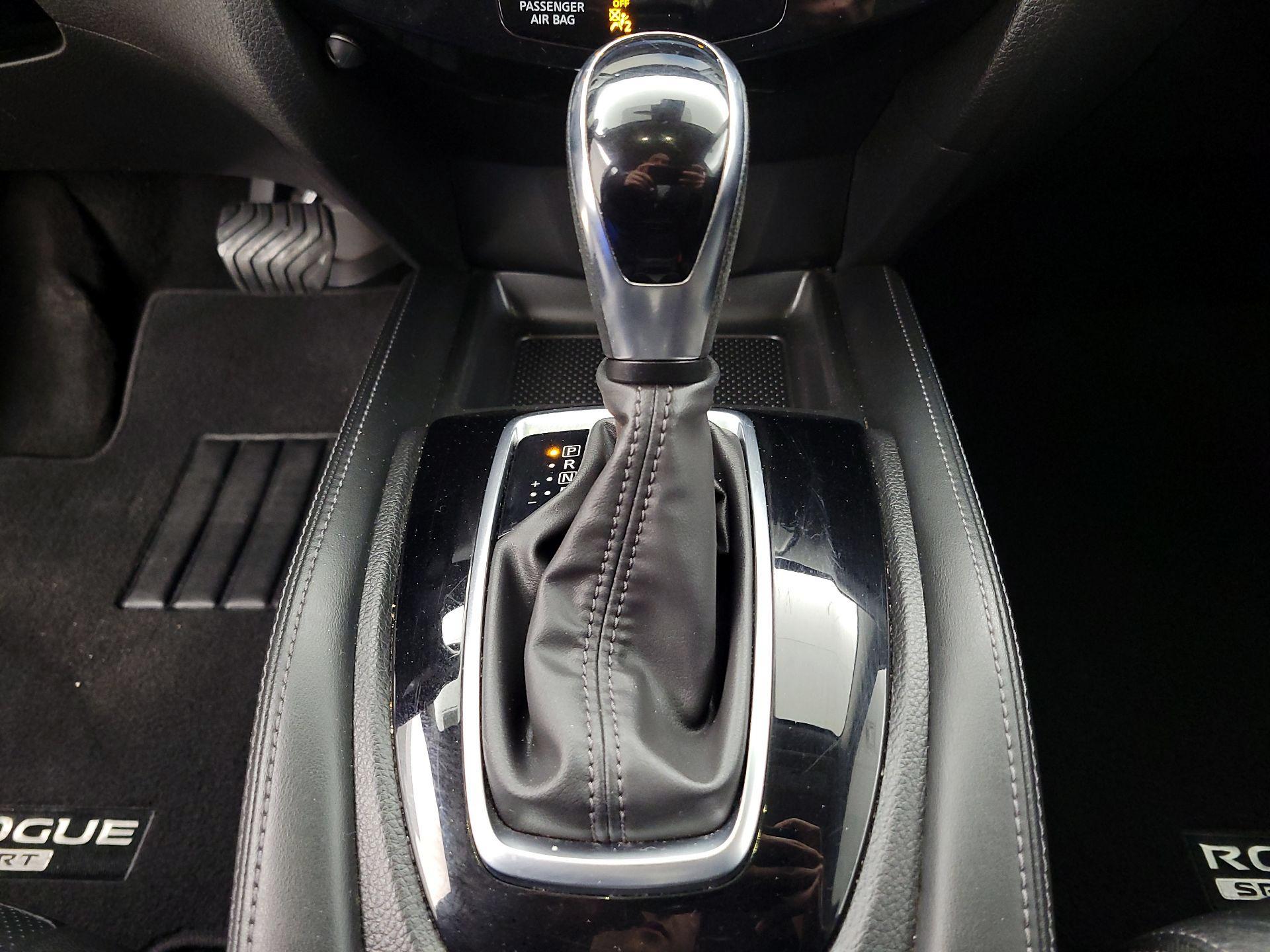 Thumbnail: 2018 Nissan Rogue Sport - 18