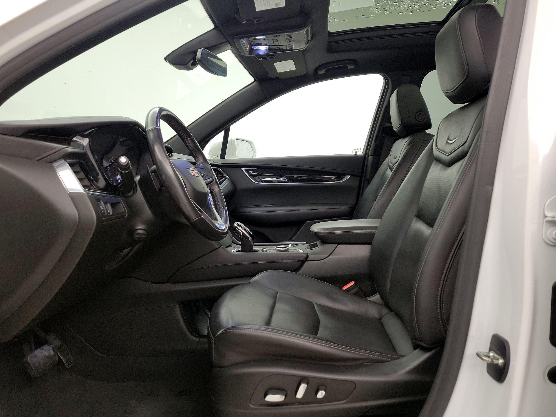 Thumbnail: 2020 Cadillac XT6 - 11