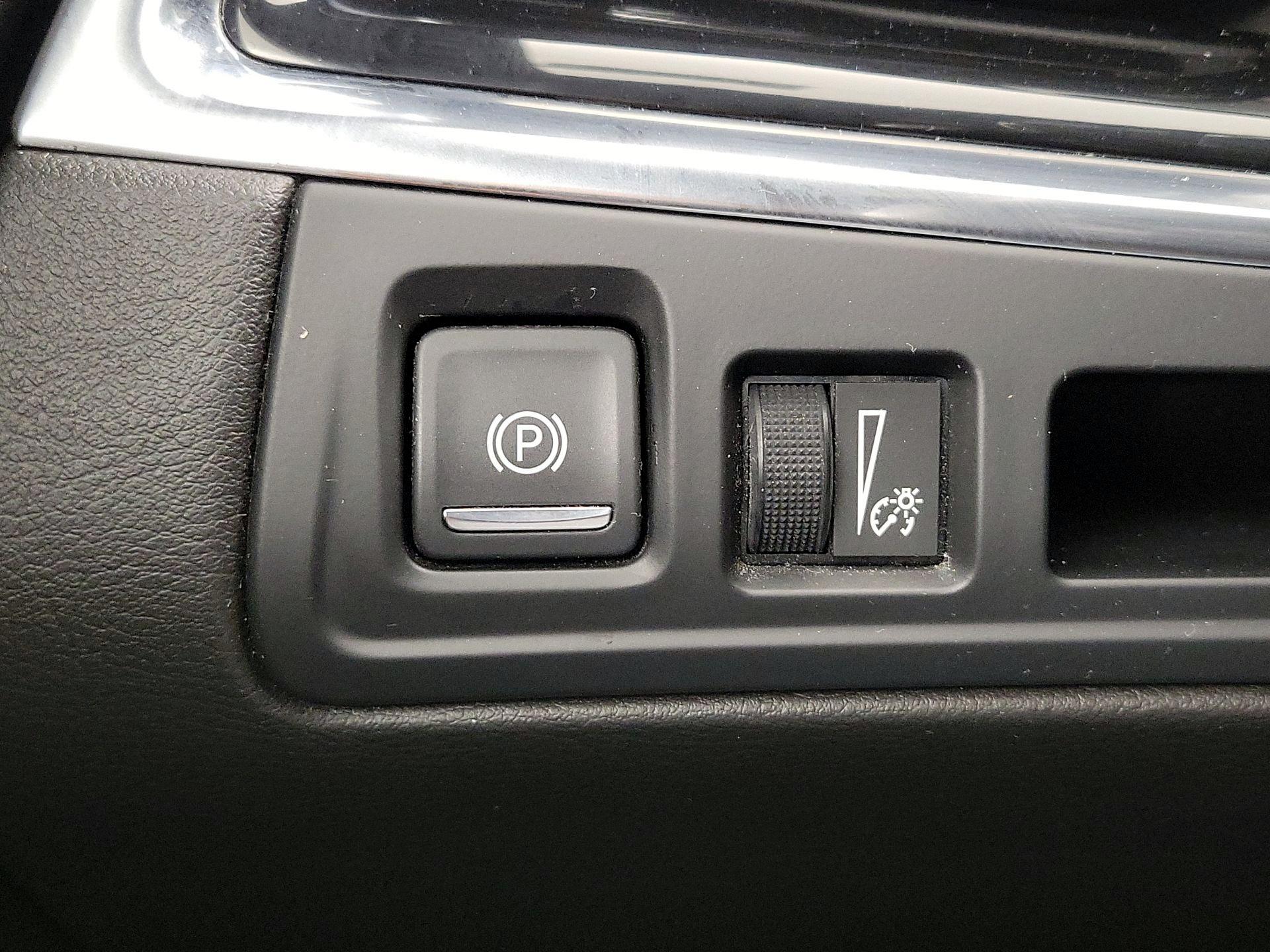 Thumbnail: 2020 Cadillac XT6 - 13