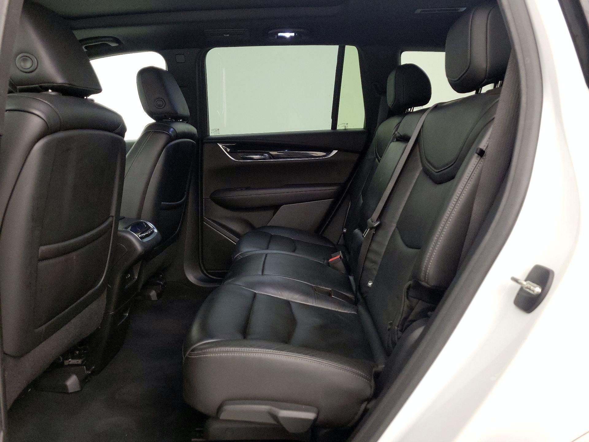 Thumbnail: 2020 Cadillac XT6 - 20