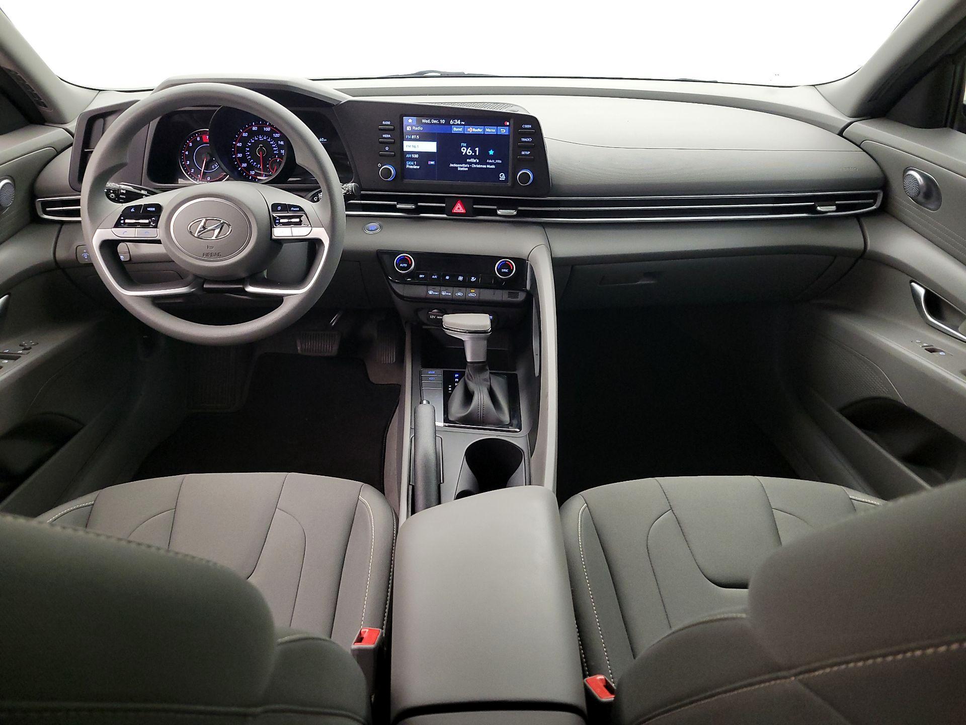 Thumbnail: 2022 Hyundai Elantra - 9