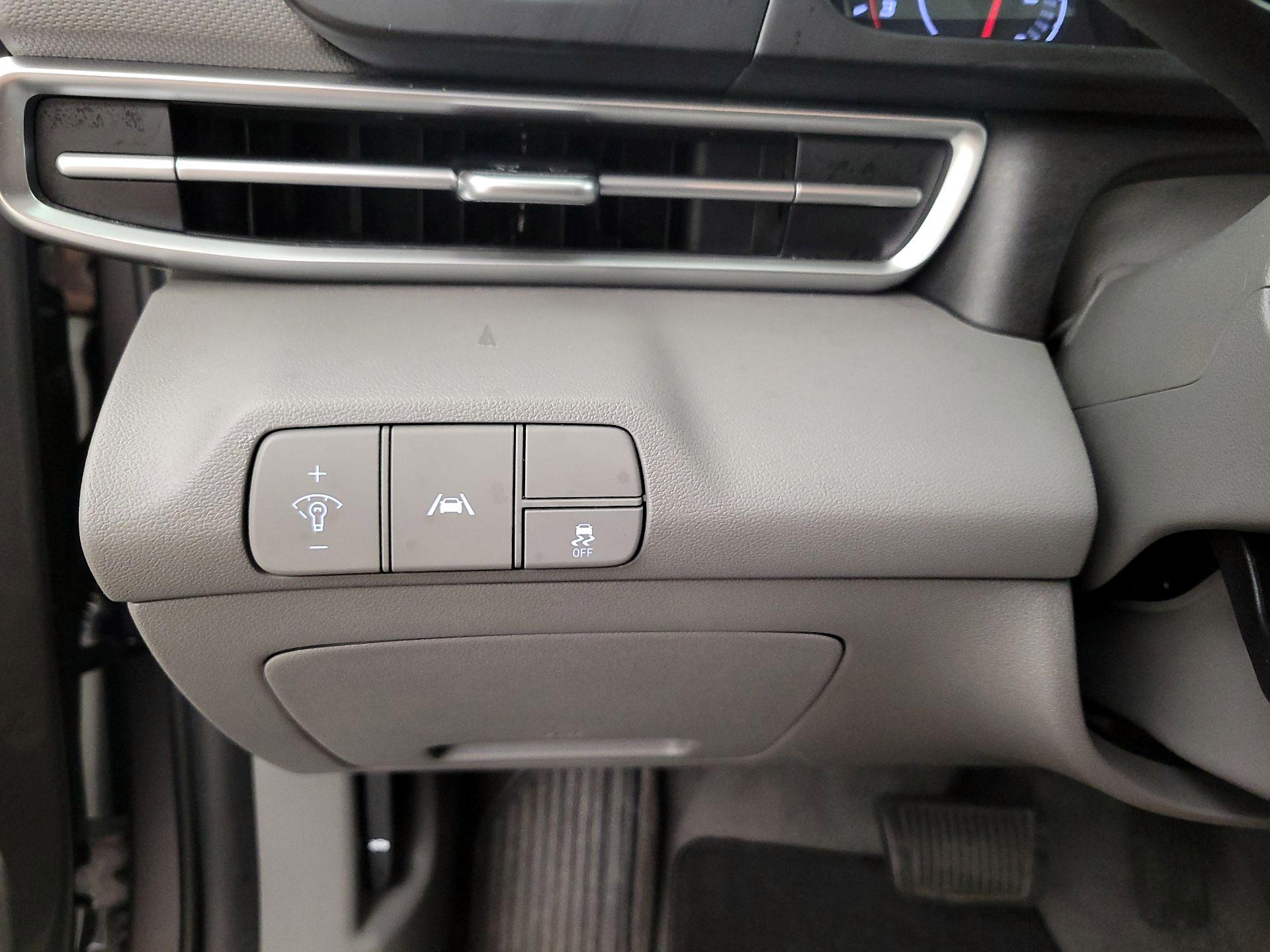 Thumbnail: 2022 Hyundai Elantra - 13