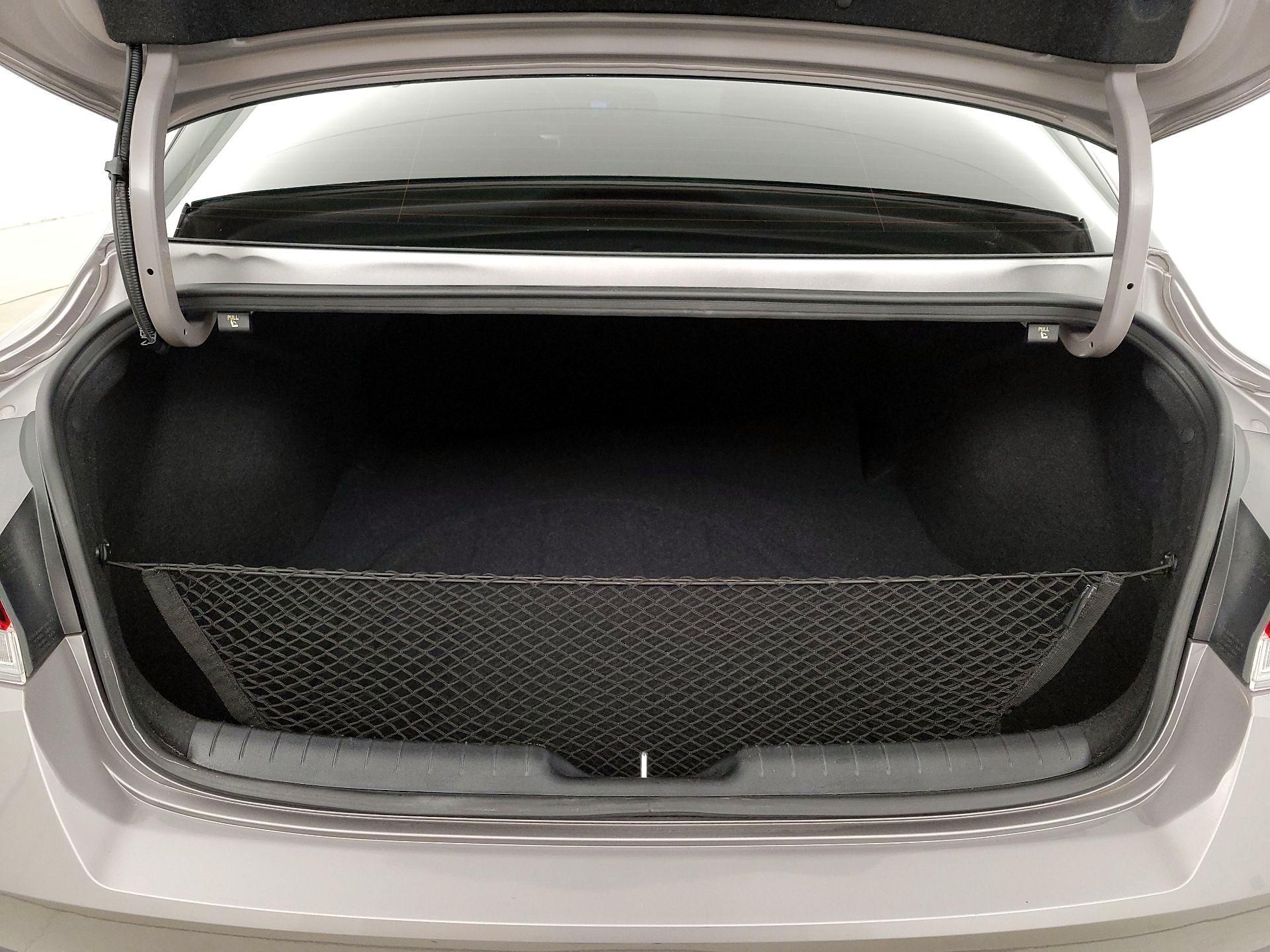 Thumbnail: 2022 Hyundai Elantra - 20