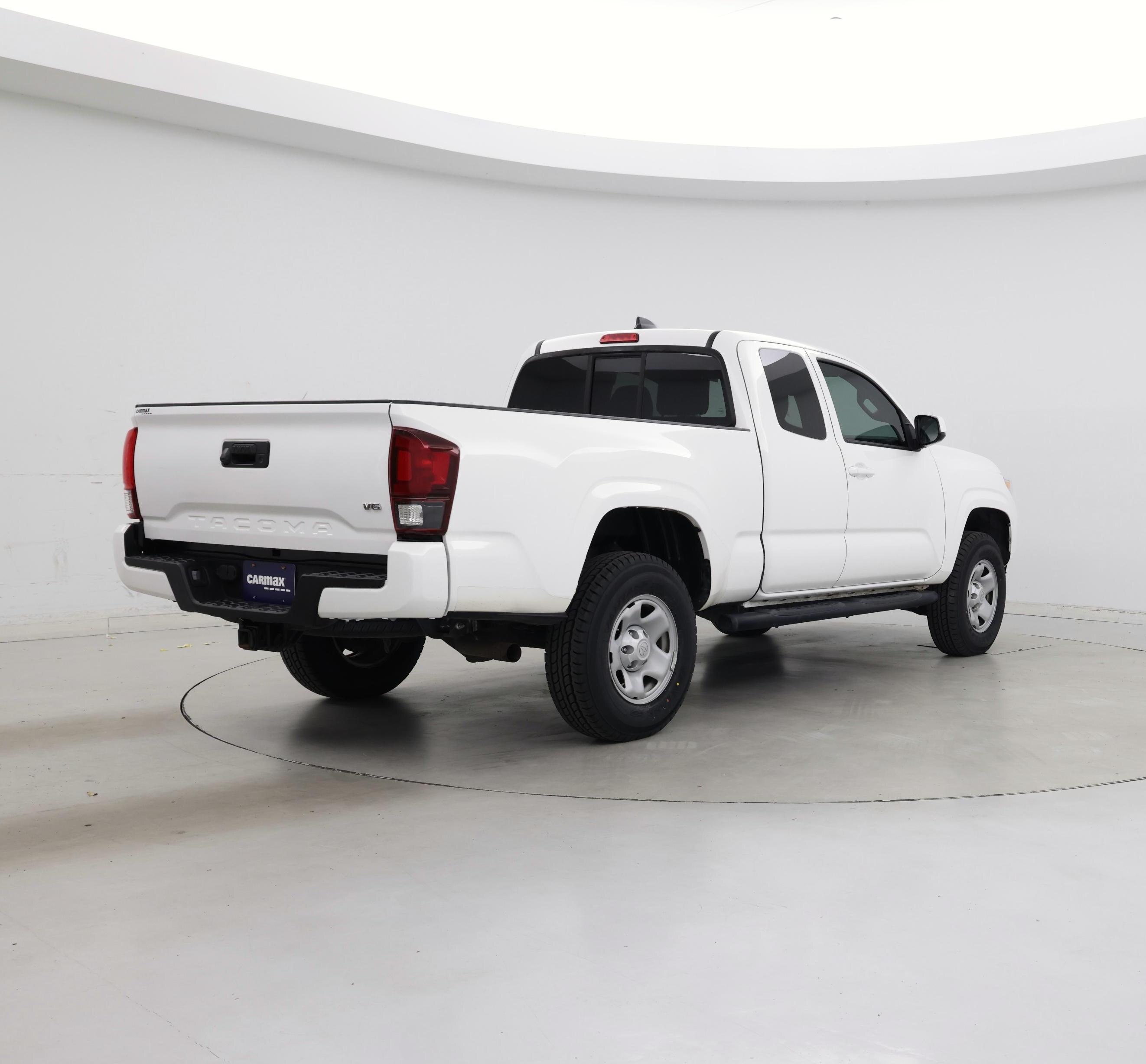 Thumbnail: 2023 Toyota Tacoma - 8