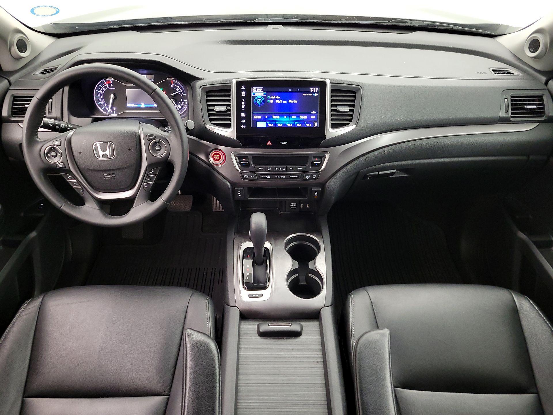 Thumbnail: 2017 Honda Pilot - 9