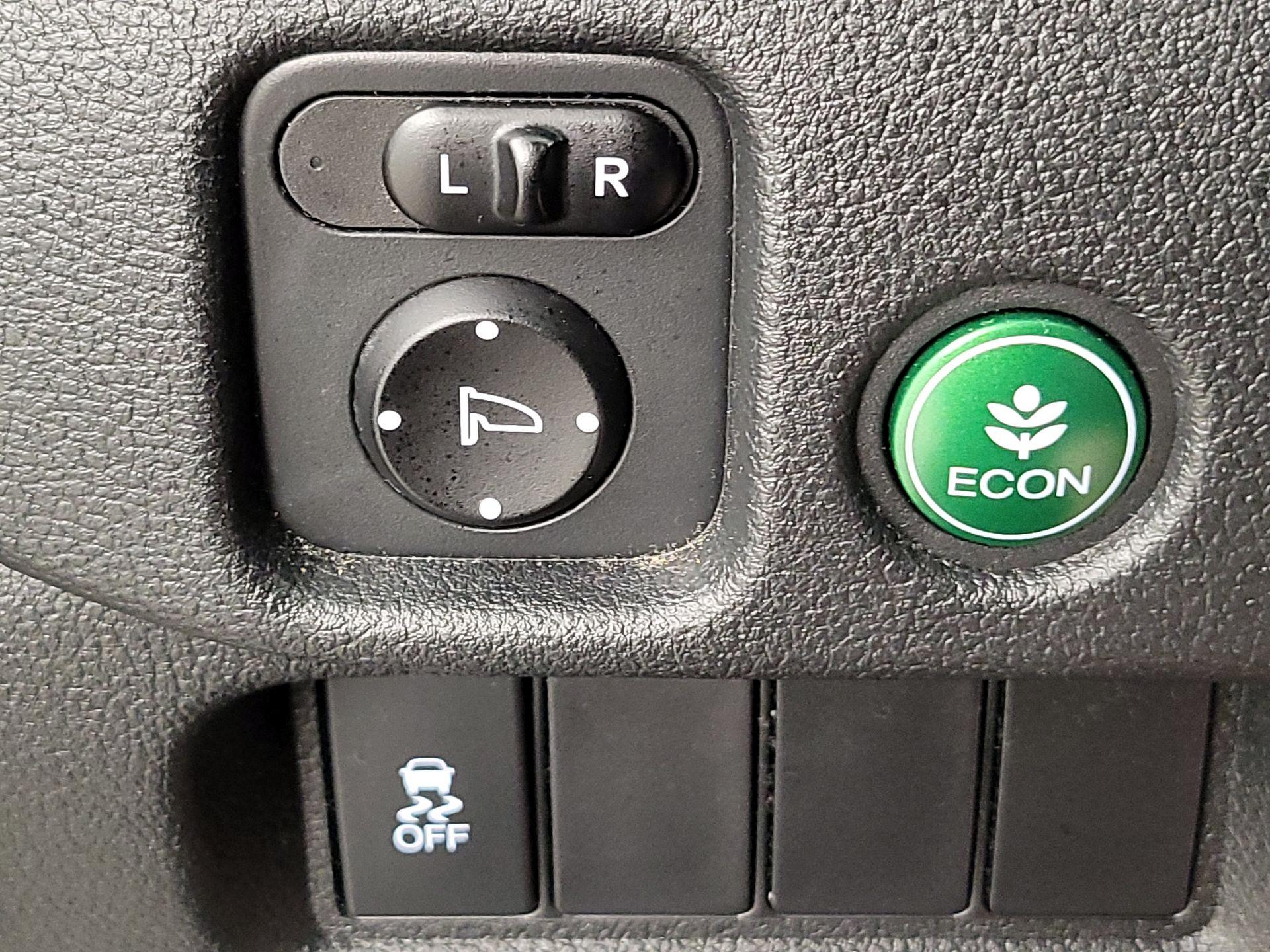 Thumbnail: 2017 Honda Pilot - 13