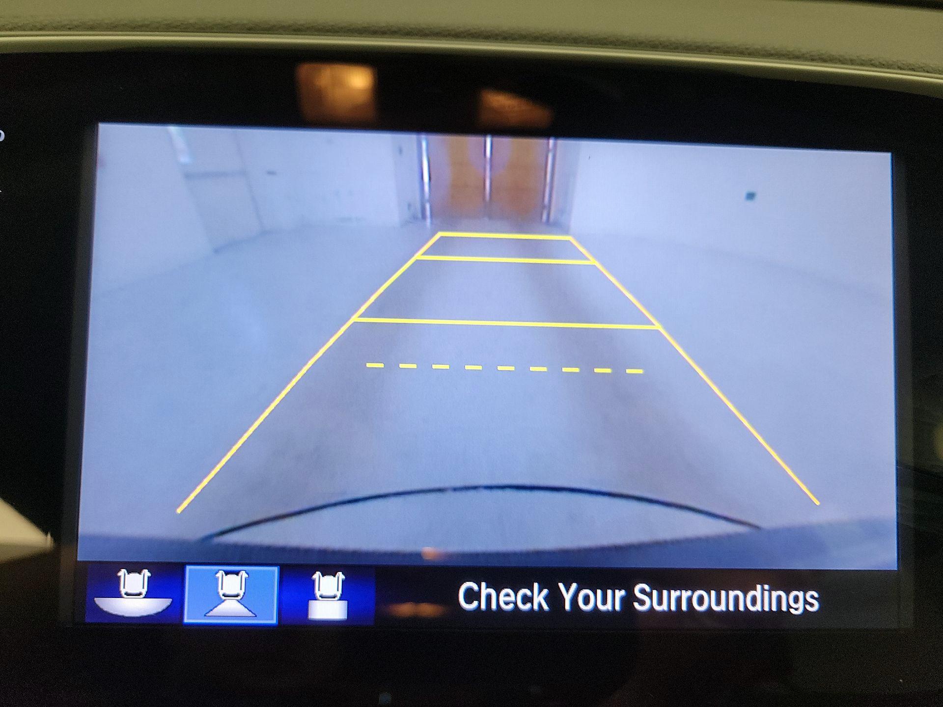 Thumbnail: 2017 Honda Pilot - 14