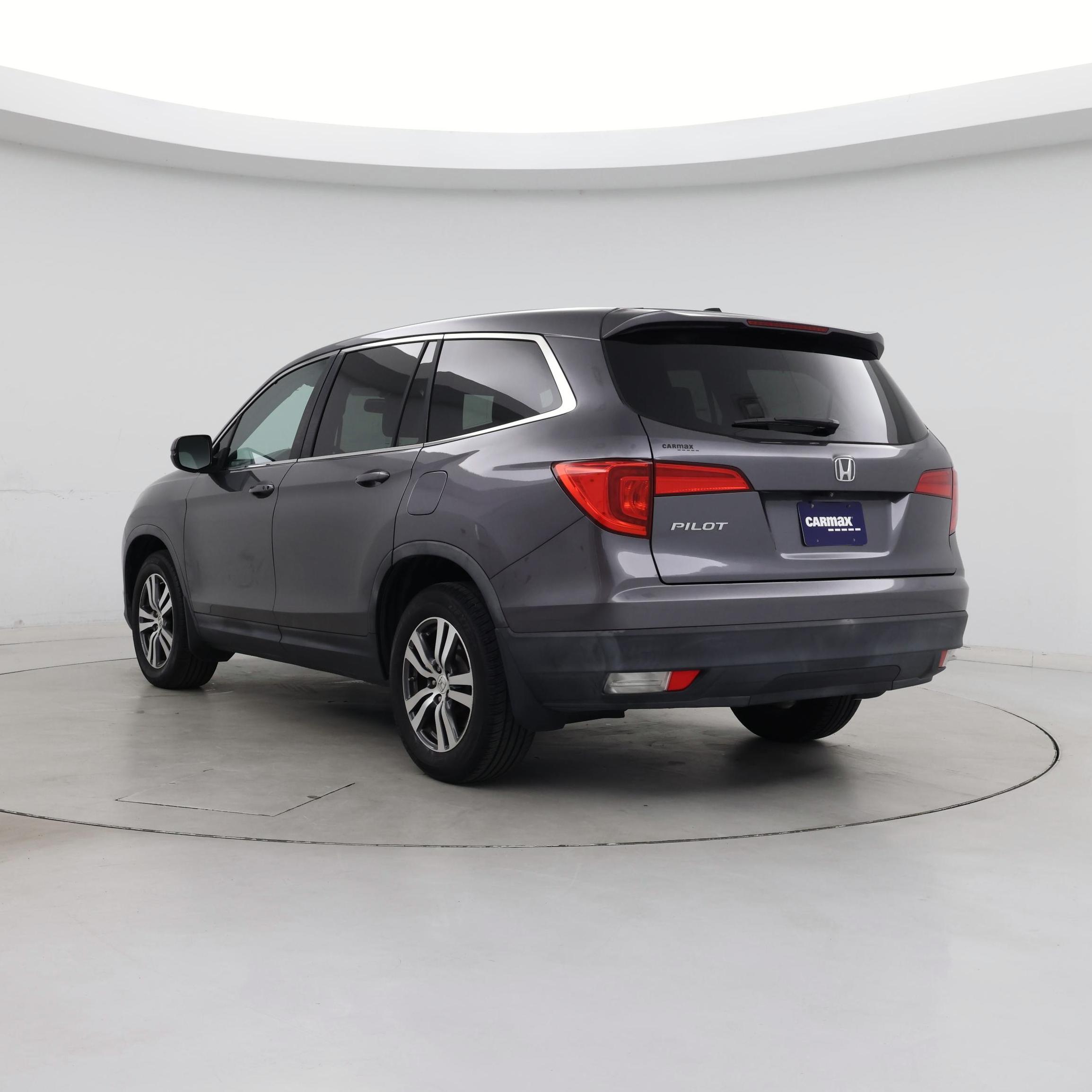 Thumbnail: 2017 Honda Pilot - 2