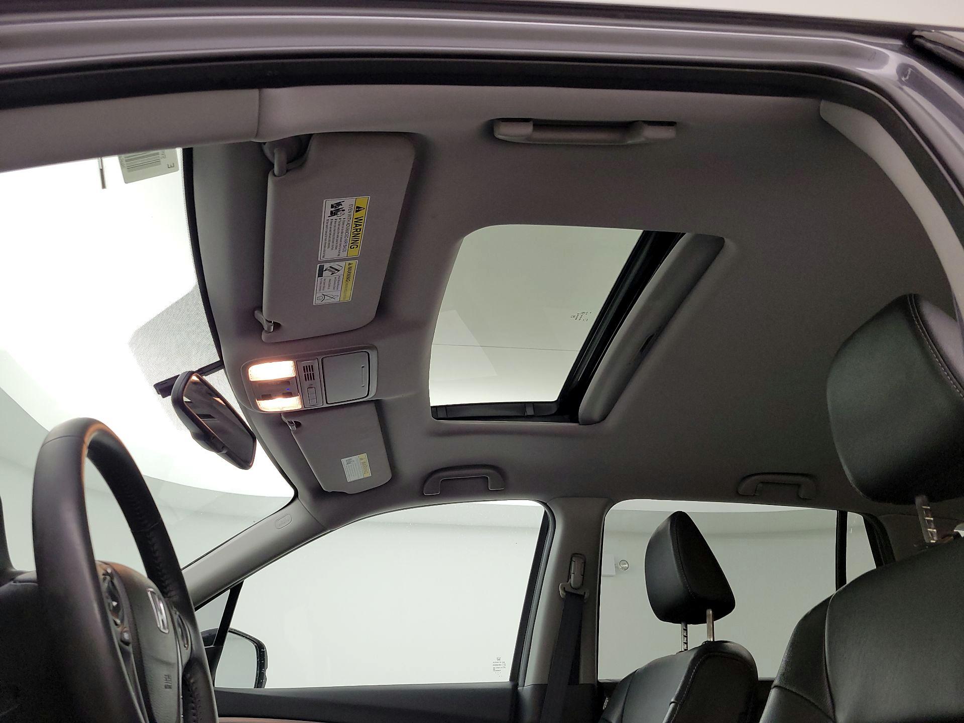 Thumbnail: 2017 Honda Pilot - 19