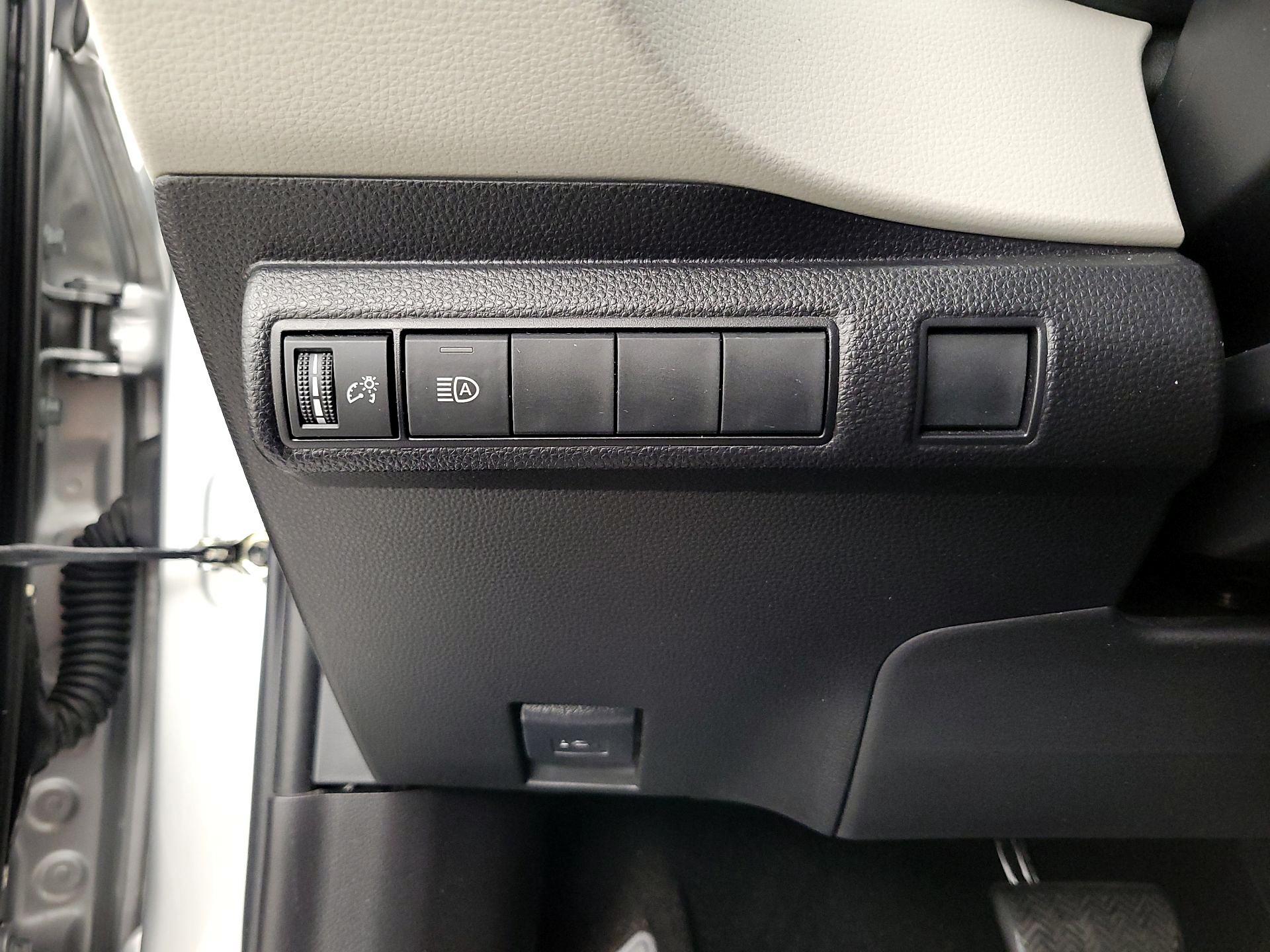 Thumbnail: 2022 Toyota Corolla - 13