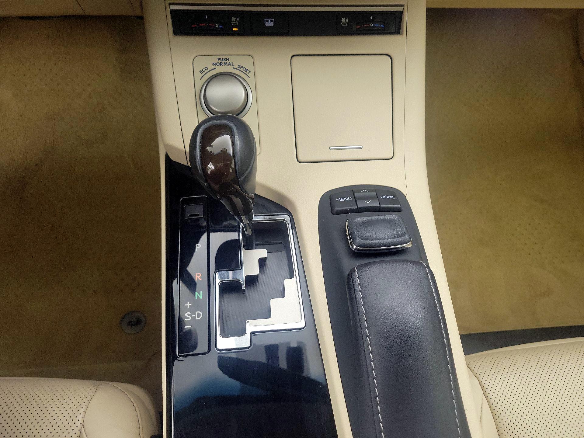 Thumbnail: 2015 Lexus ES - 18