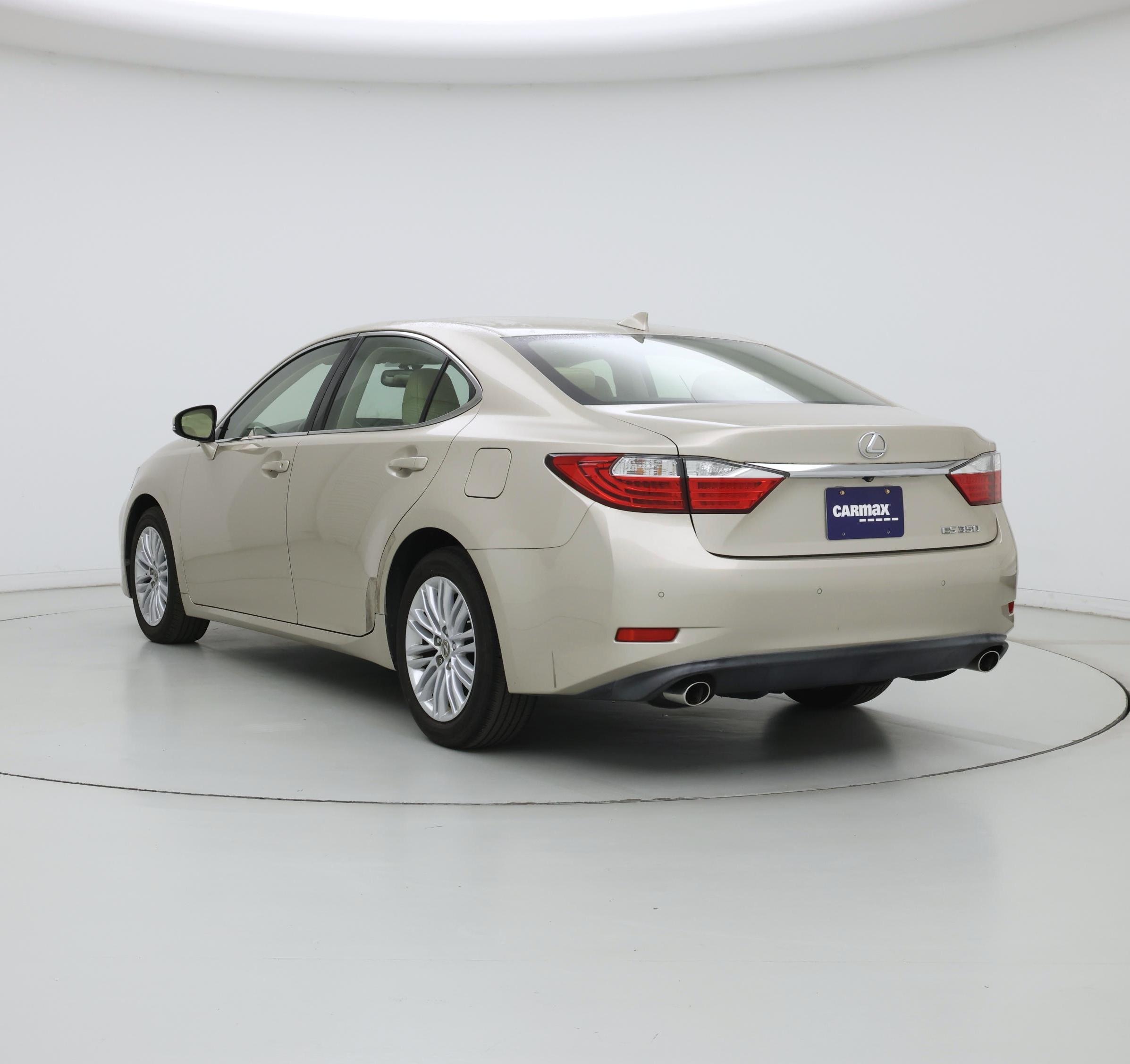 Thumbnail: 2015 Lexus ES - 2