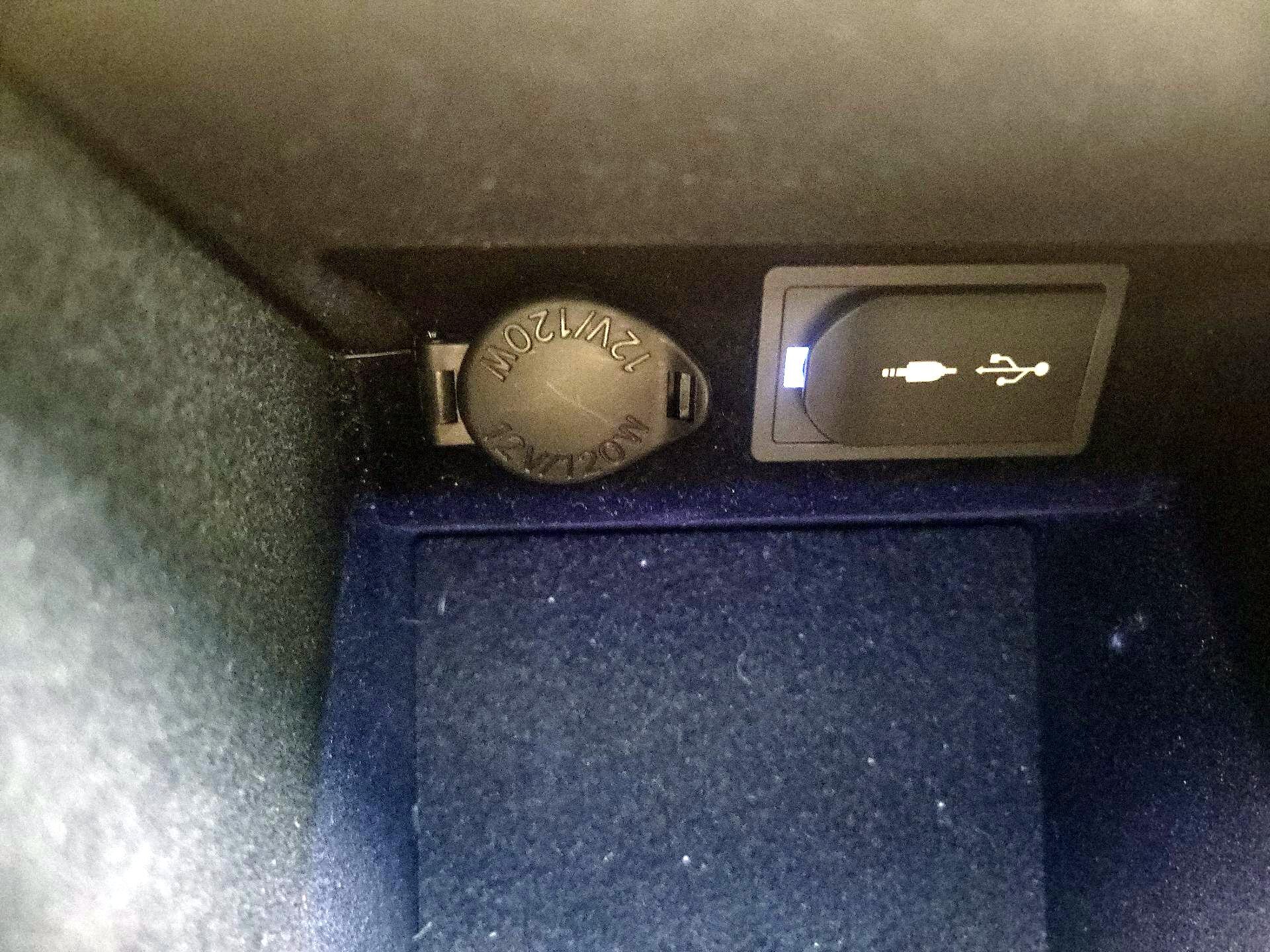 Thumbnail: 2015 Lexus ES - 19