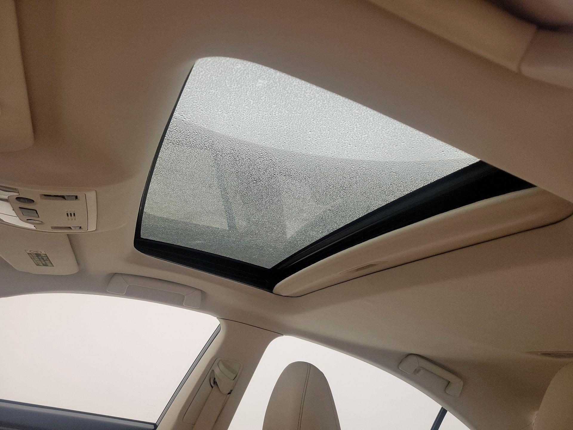 Thumbnail: 2015 Lexus ES - 20