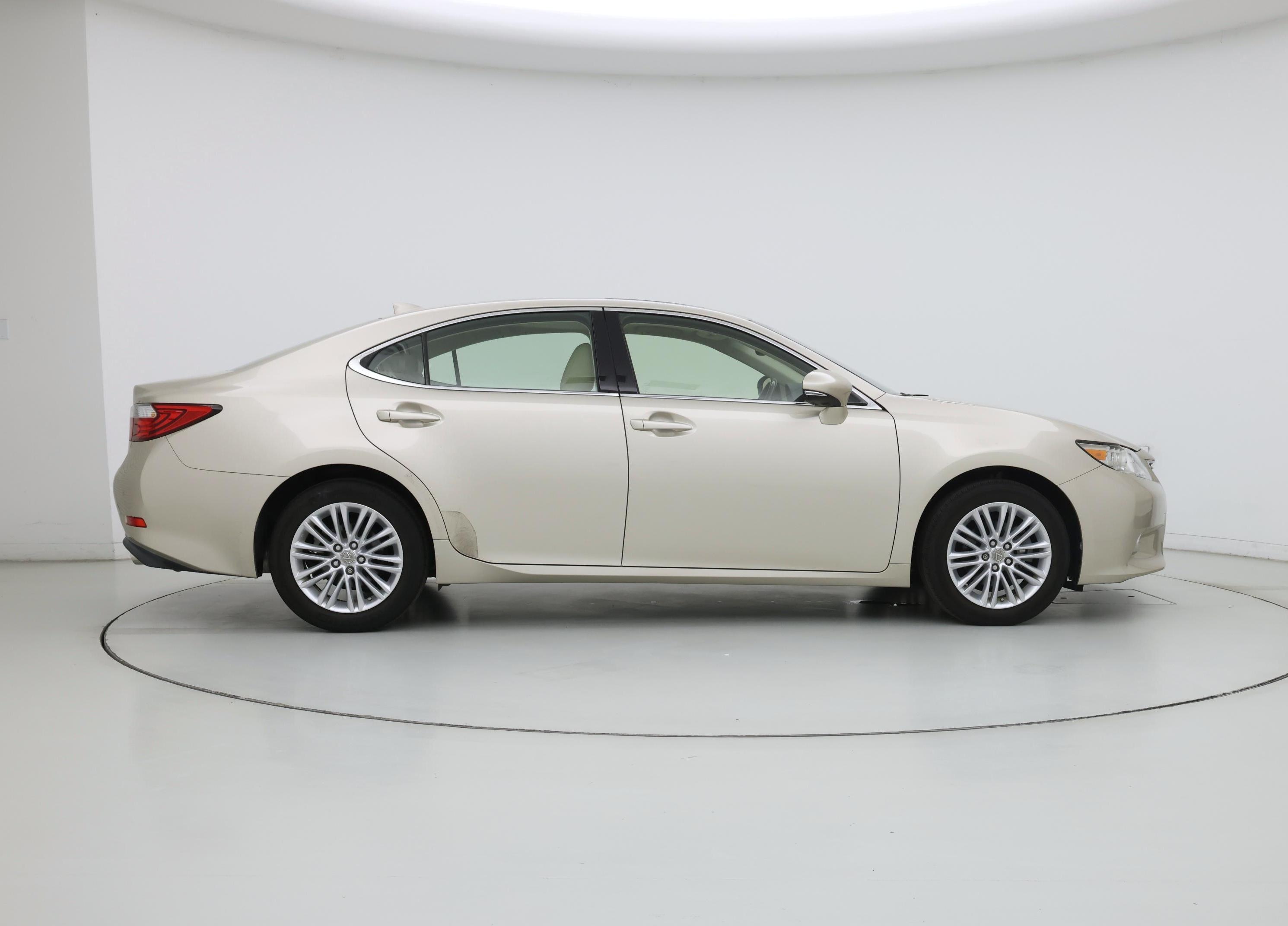 Thumbnail: 2015 Lexus ES - 7