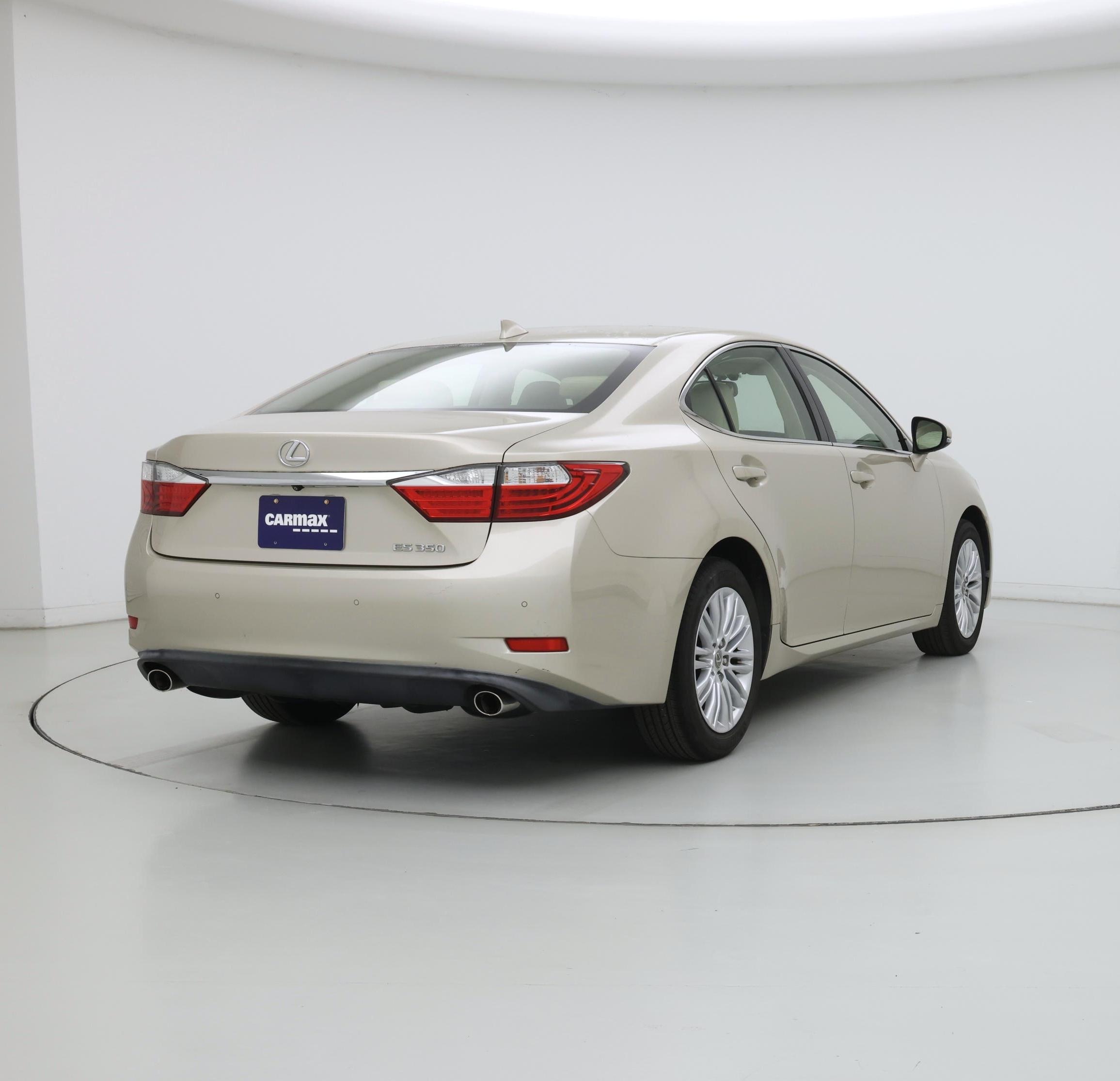 Thumbnail: 2015 Lexus ES - 8