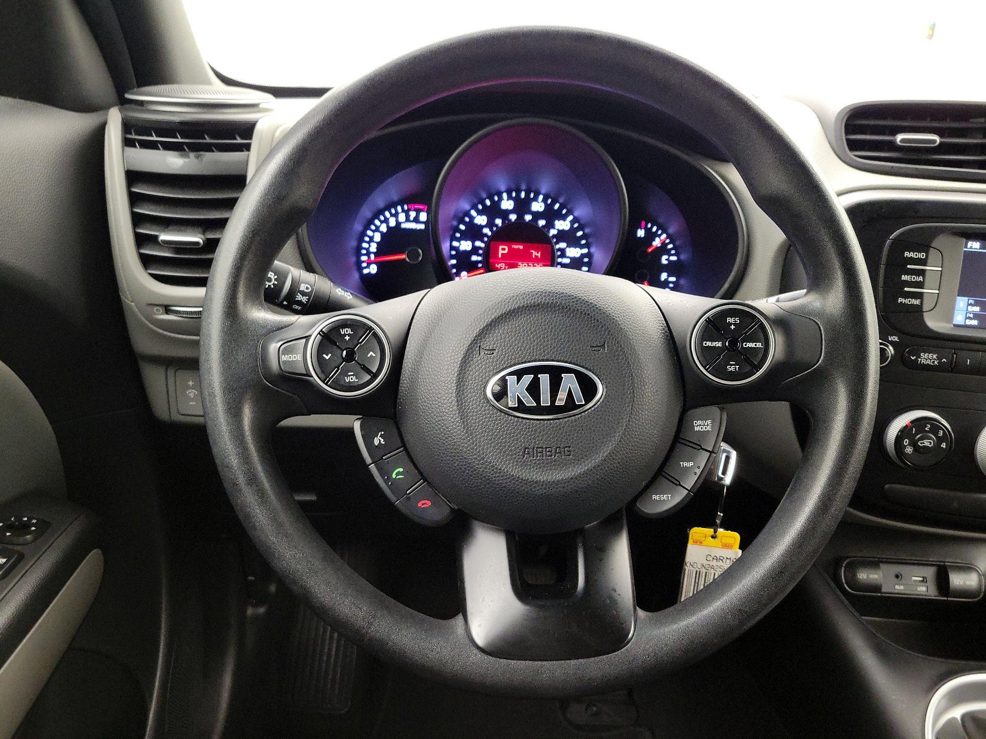 Thumbnail: 2017 Kia Soul - 10