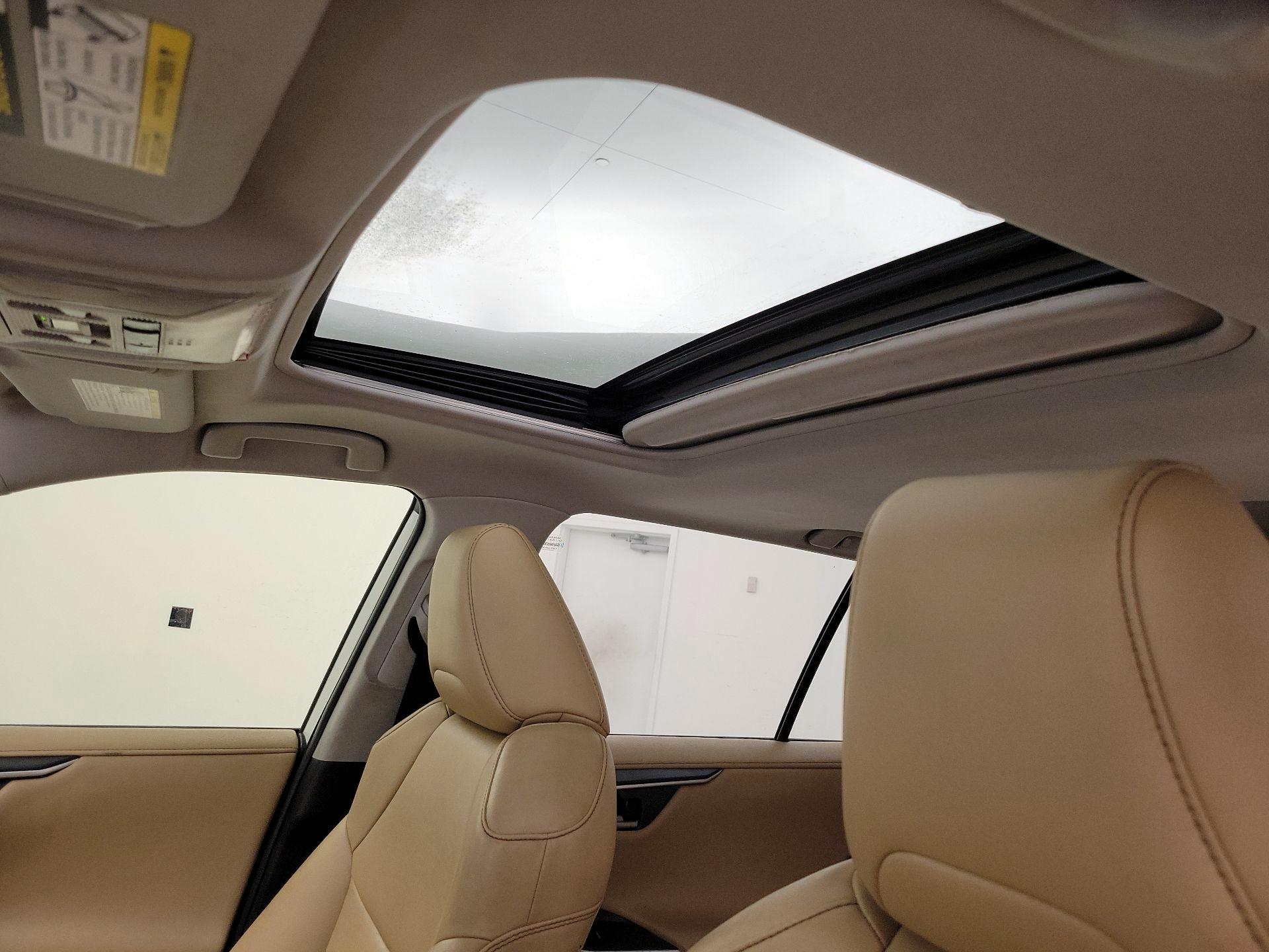 Thumbnail: 2020 Toyota RAV4 - 20