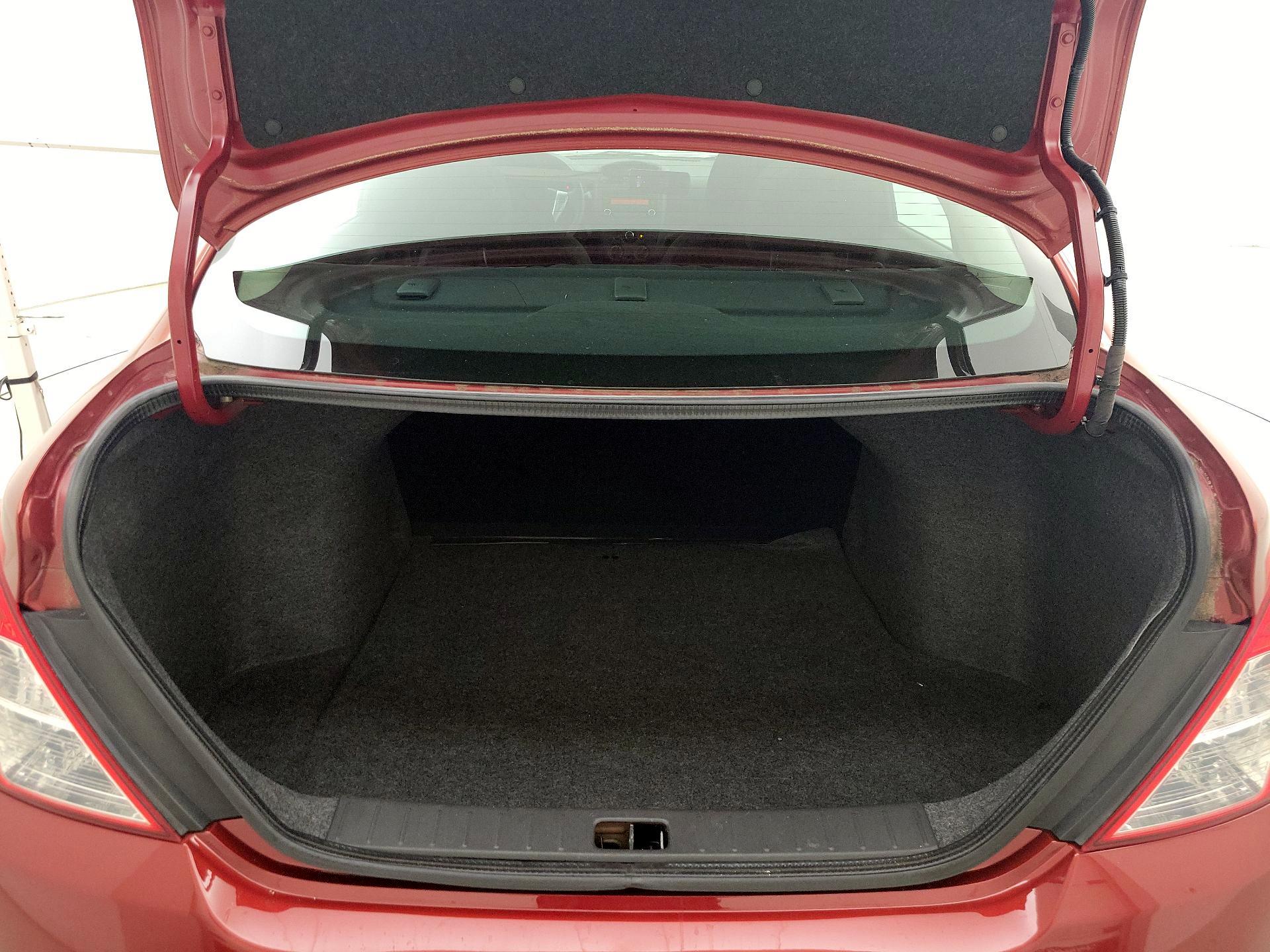 Thumbnail: 2017 Nissan Versa - 18