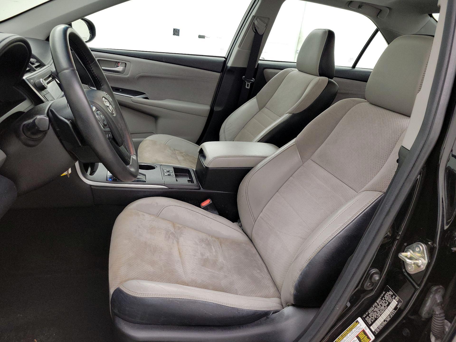 Thumbnail: 2017 Toyota Camry - 11