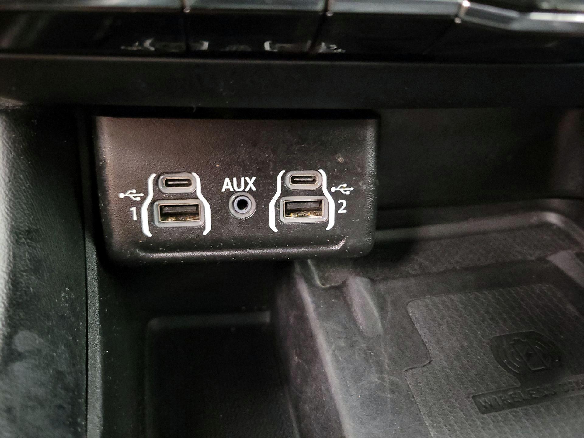 Thumbnail: 2022 Dodge Durango - 18