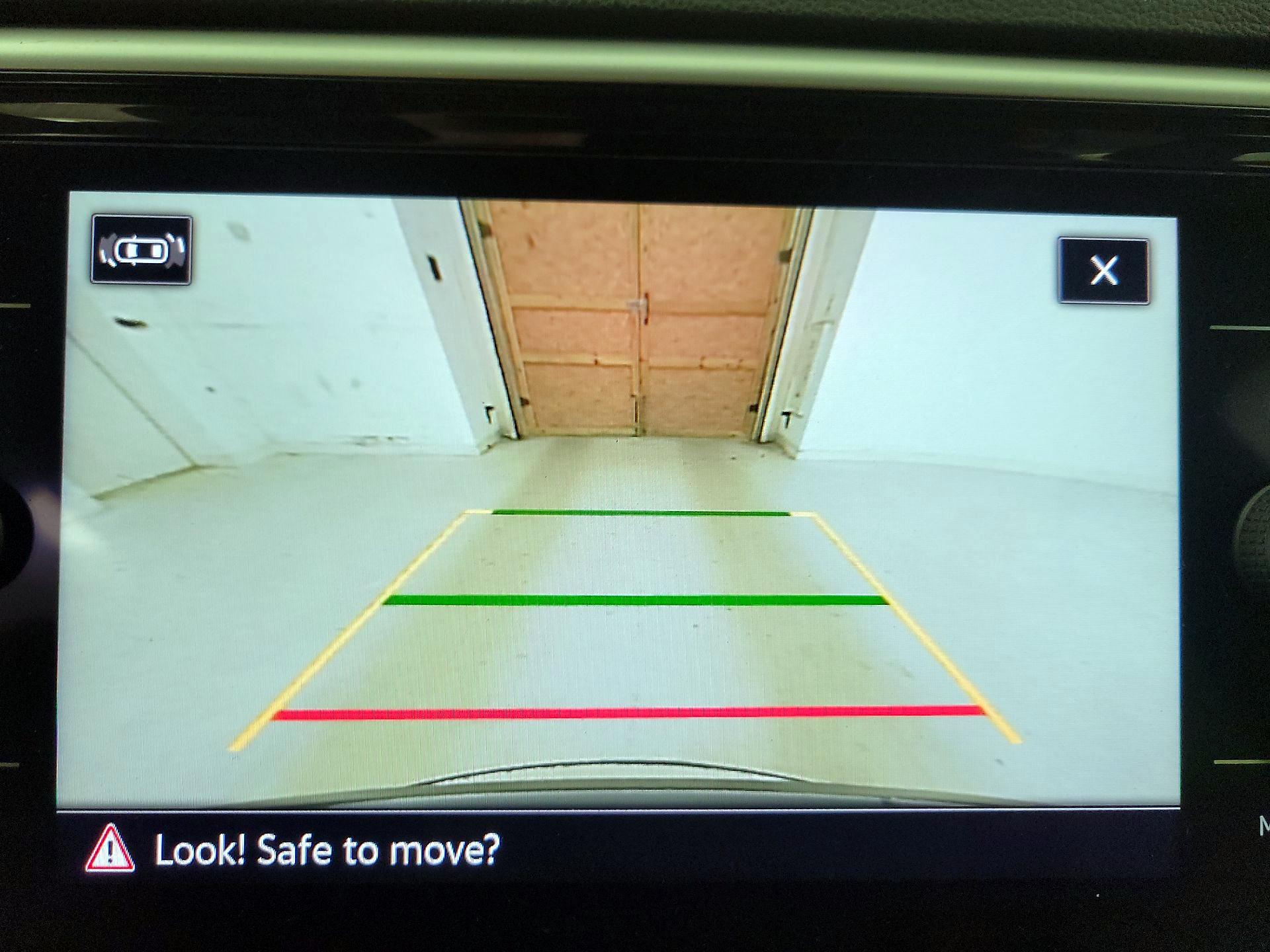 Thumbnail: 2021 Volkswagen Atlas - 15