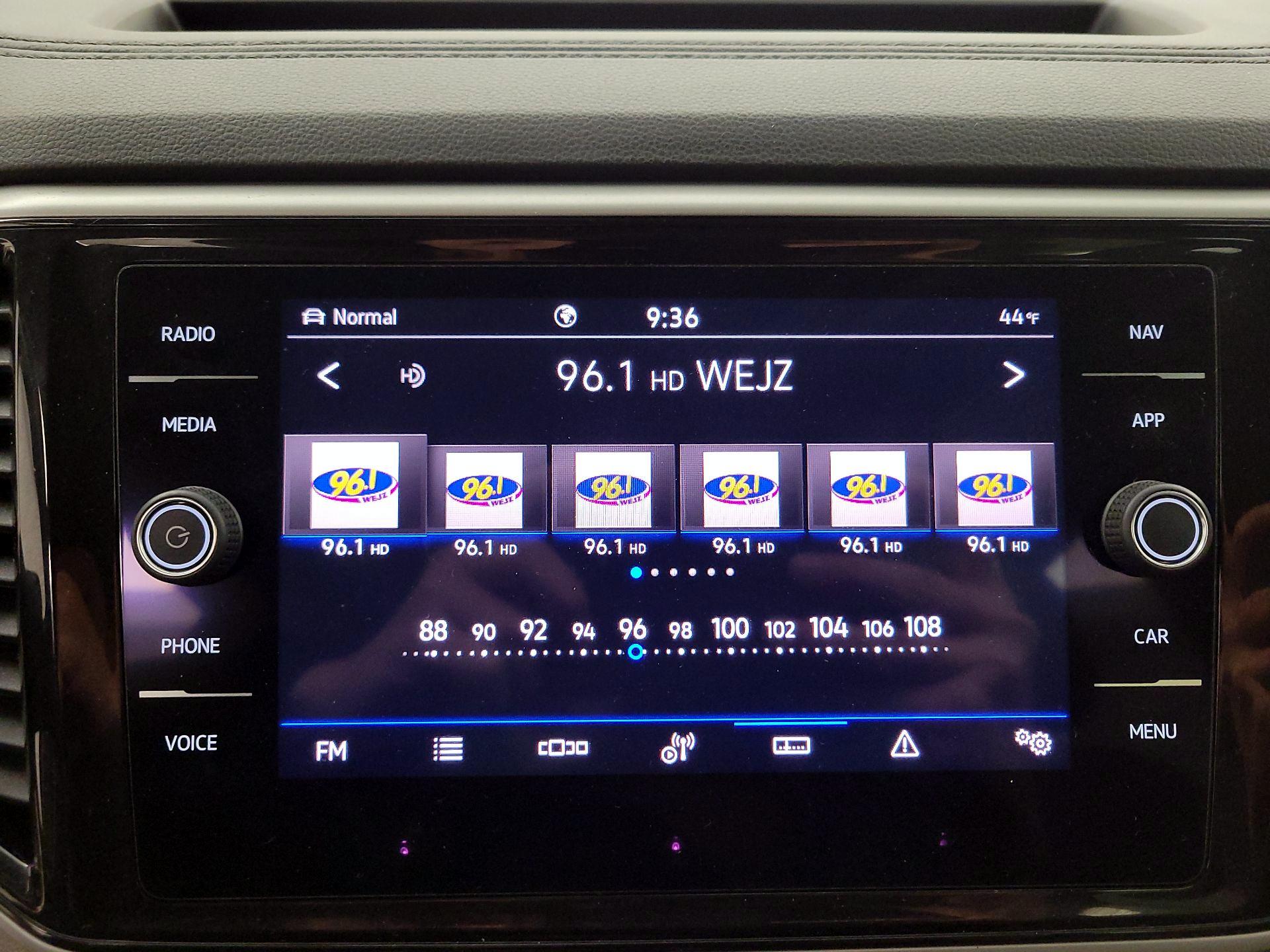 Thumbnail: 2021 Volkswagen Atlas - 16