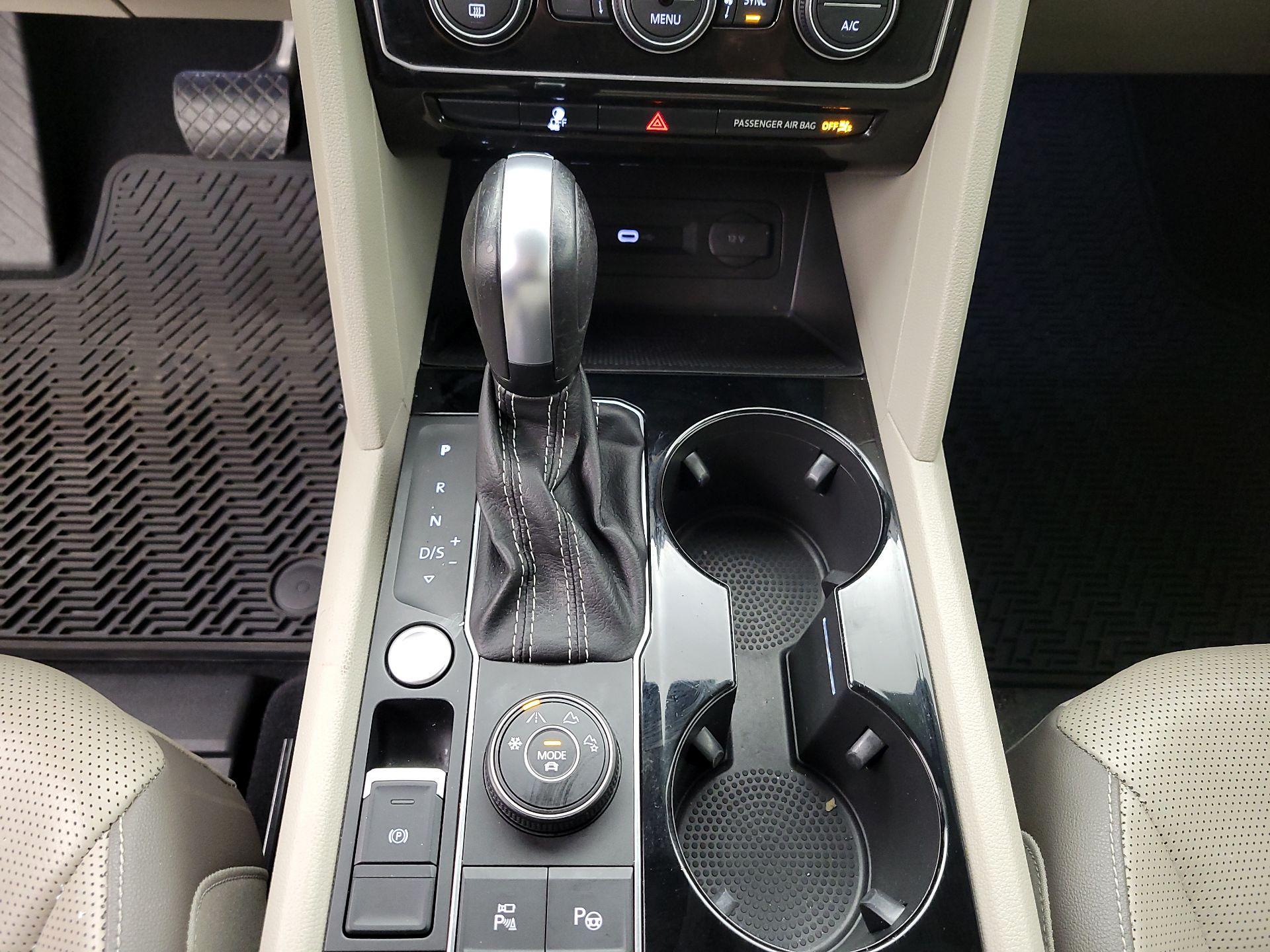 Thumbnail: 2021 Volkswagen Atlas - 18