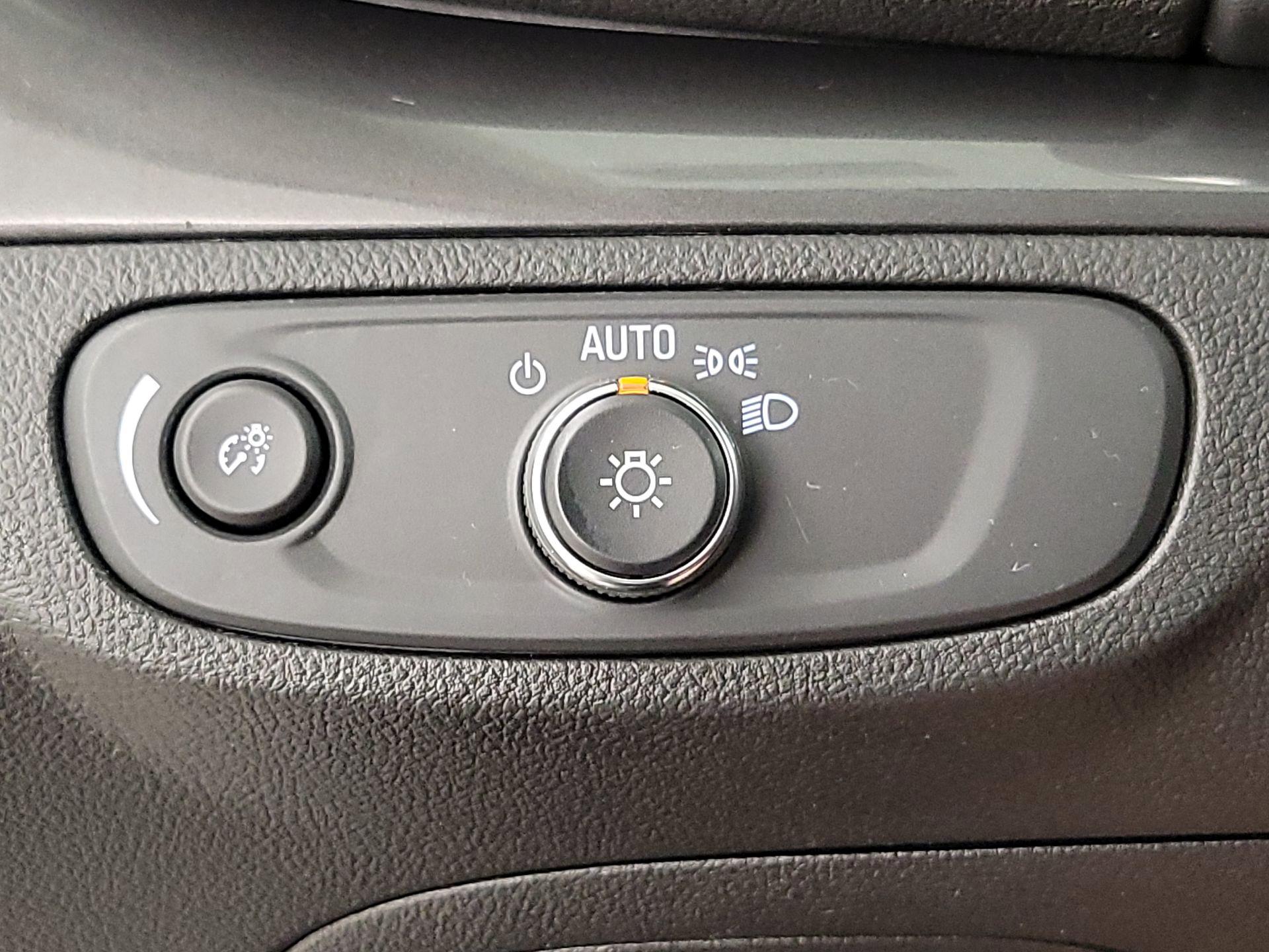 Thumbnail: 2018 Buick Encore - 13