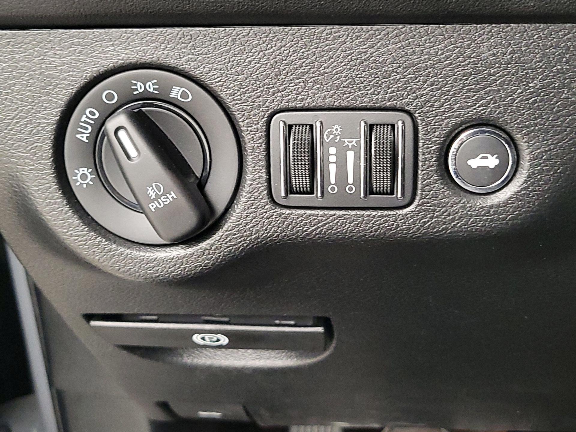 Thumbnail: 2022 Dodge Challenger - 13