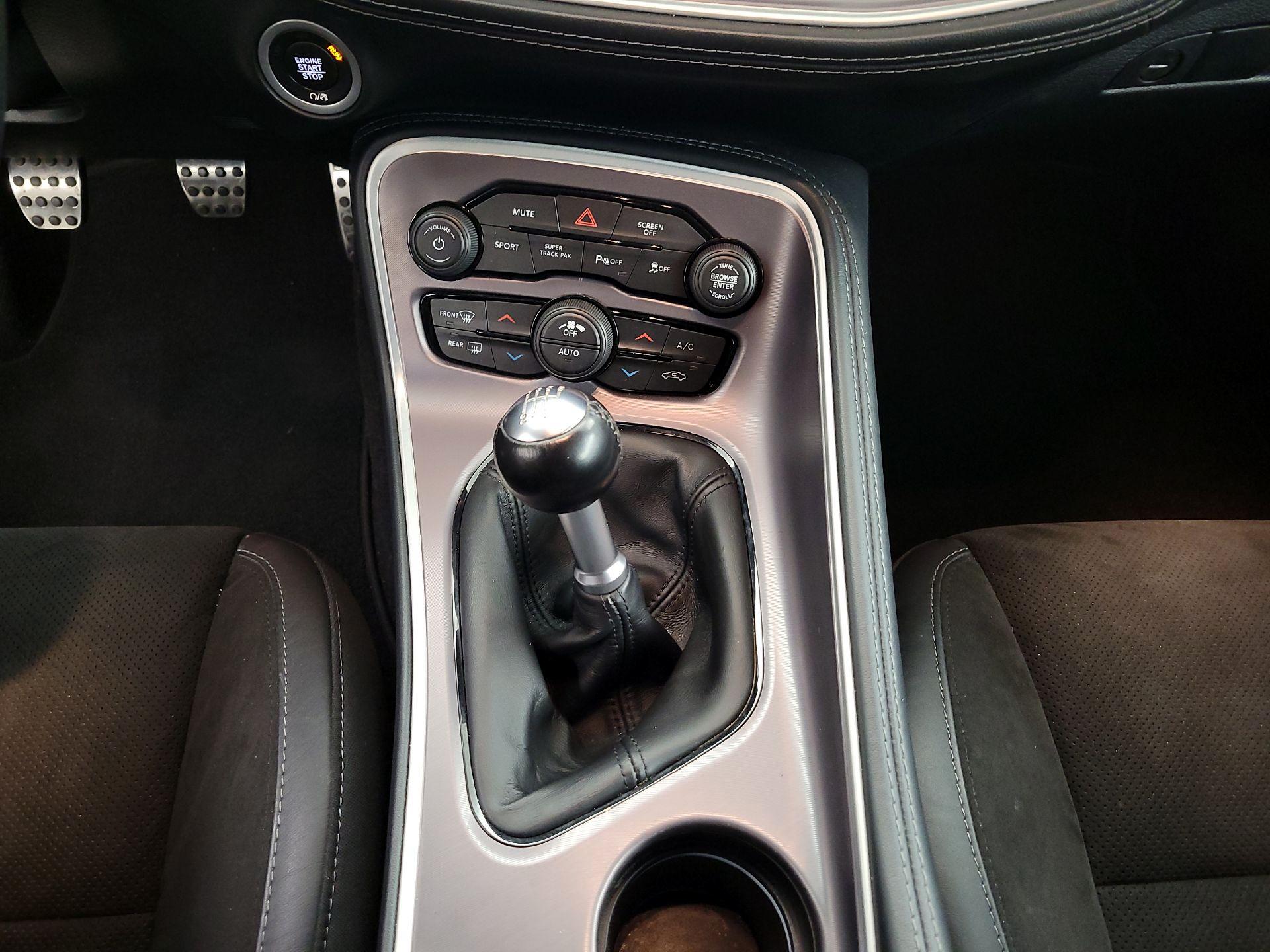 Thumbnail: 2022 Dodge Challenger - 17