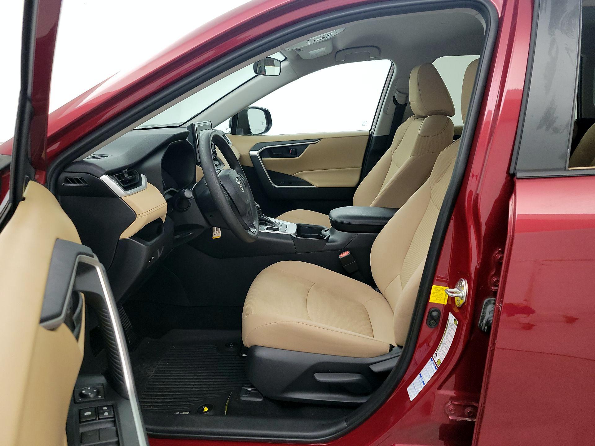 Thumbnail: 2019 Toyota RAV4 - 11