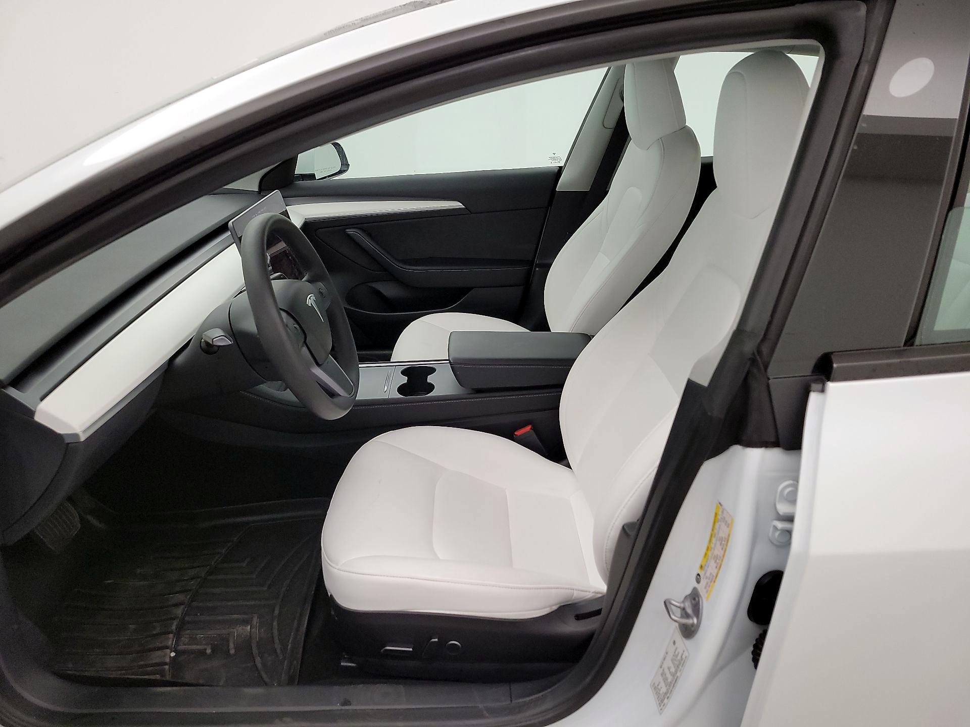 Thumbnail: 2023 Tesla Model 3 - 11