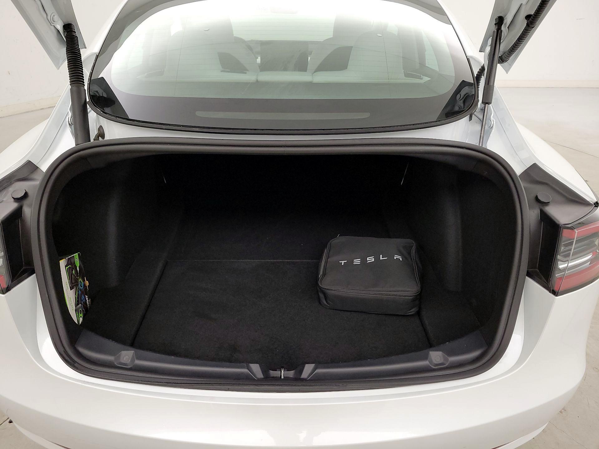 Thumbnail: 2023 Tesla Model 3 - 20