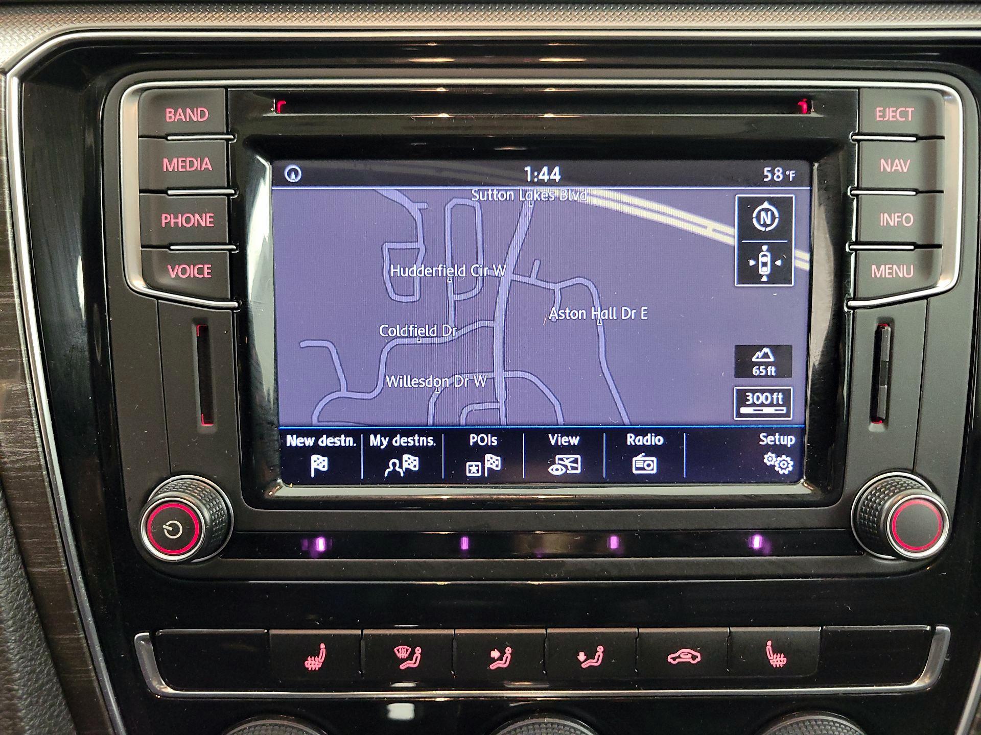 Thumbnail: 2017 Volkswagen Passat - 14