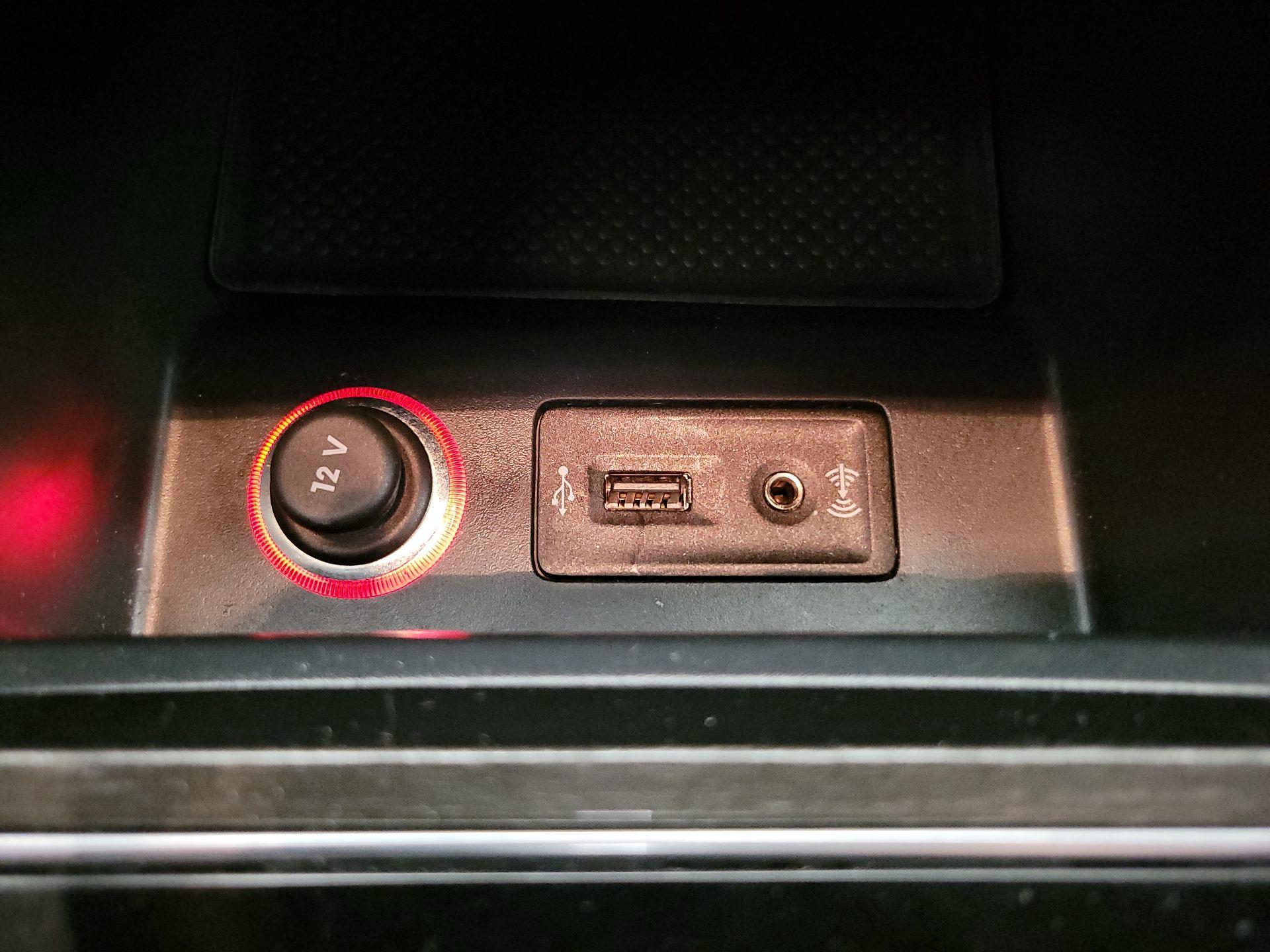 Thumbnail: 2017 Volkswagen Passat - 19