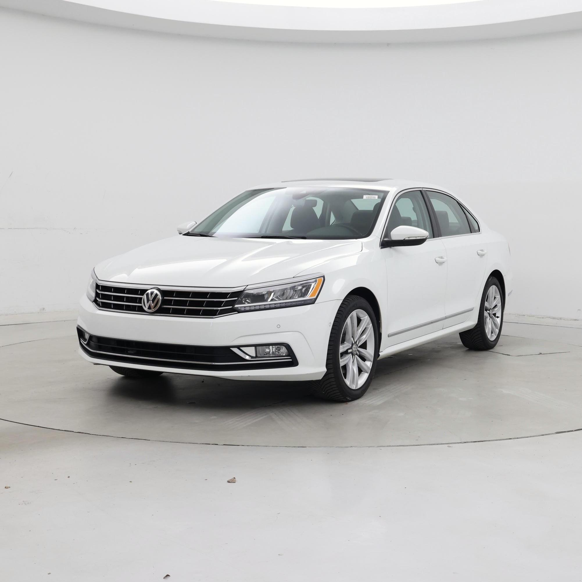 Thumbnail: 2017 Volkswagen Passat - 4