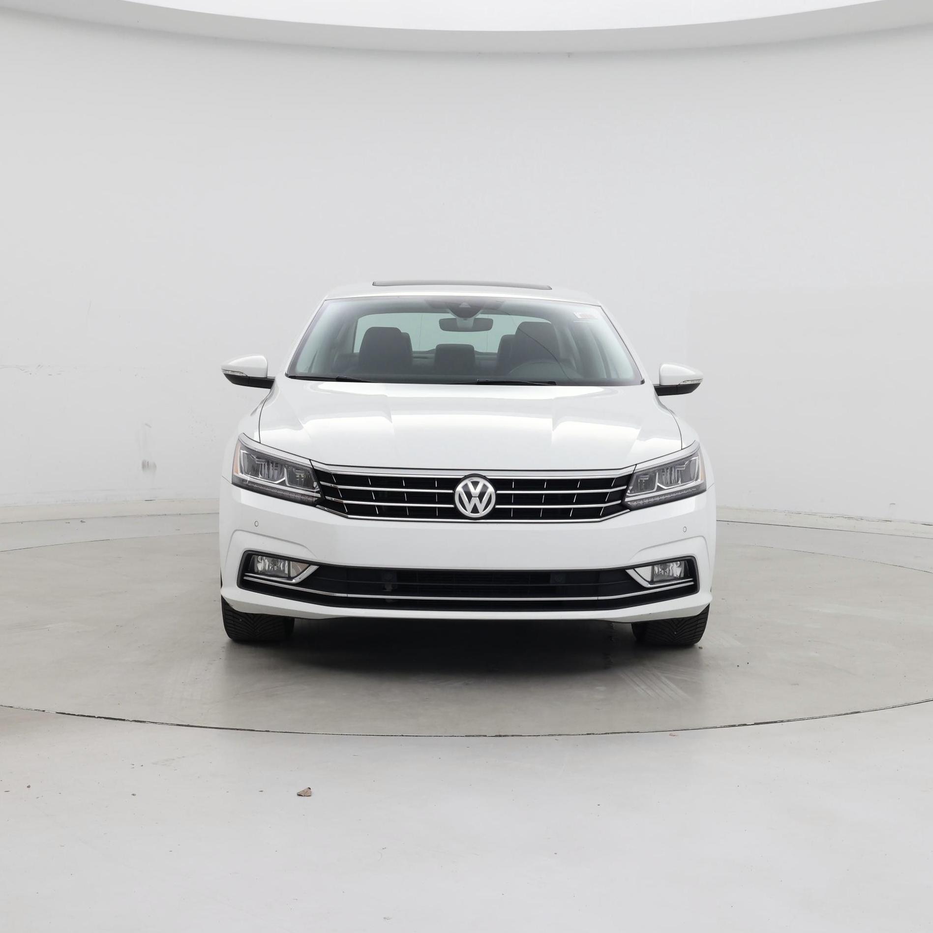 Thumbnail: 2017 Volkswagen Passat - 5