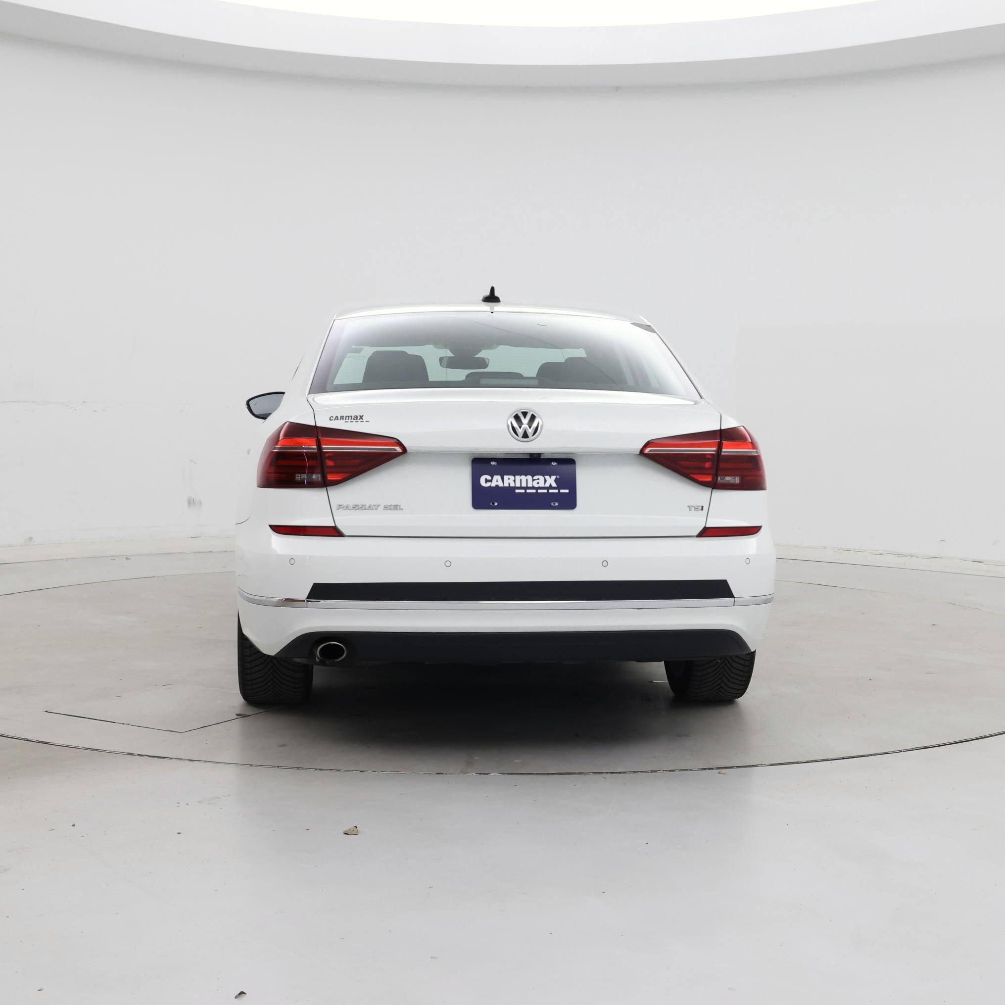 Thumbnail: 2017 Volkswagen Passat - 6