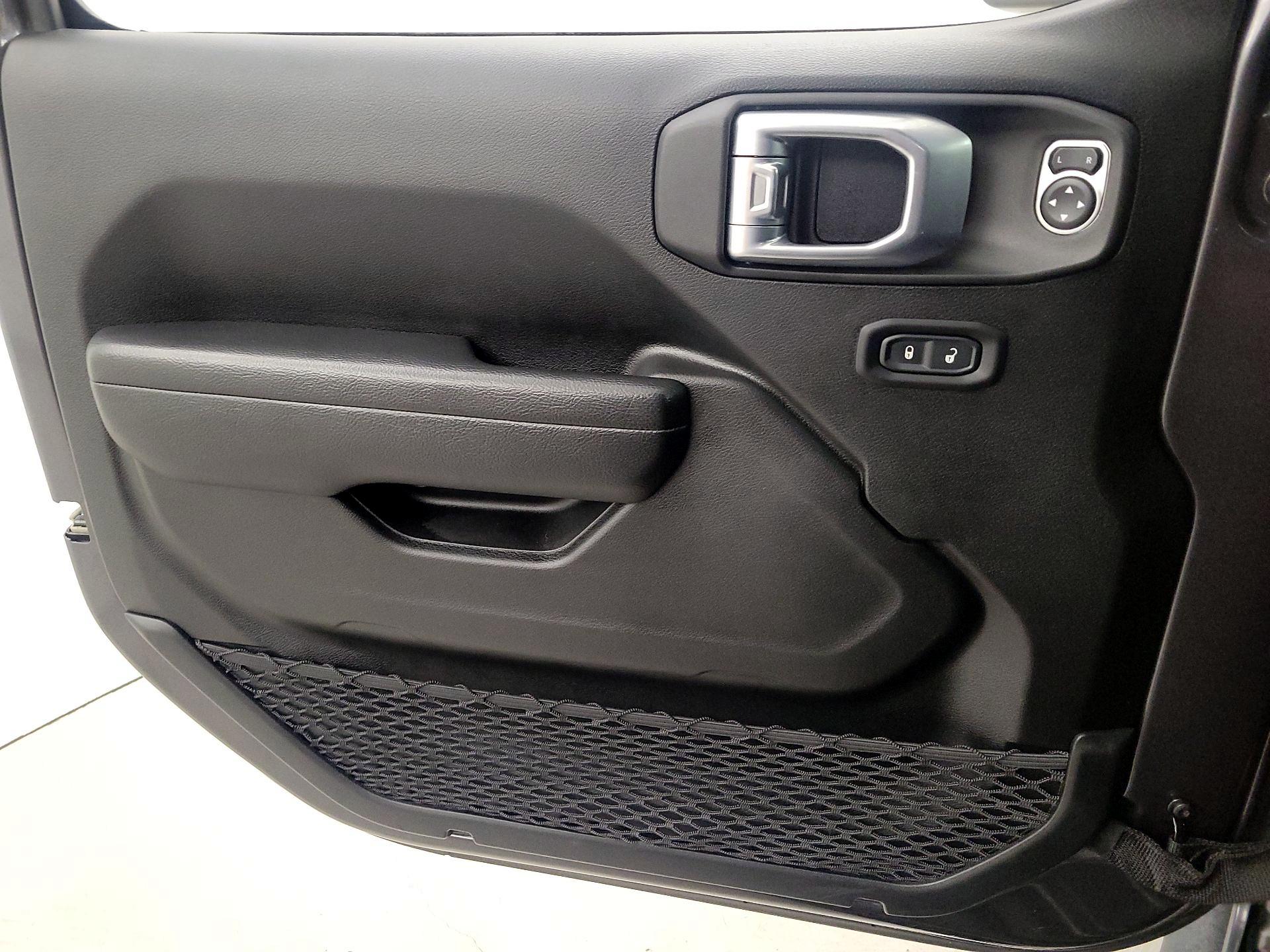 Thumbnail: 2021 Jeep Wrangler - 12