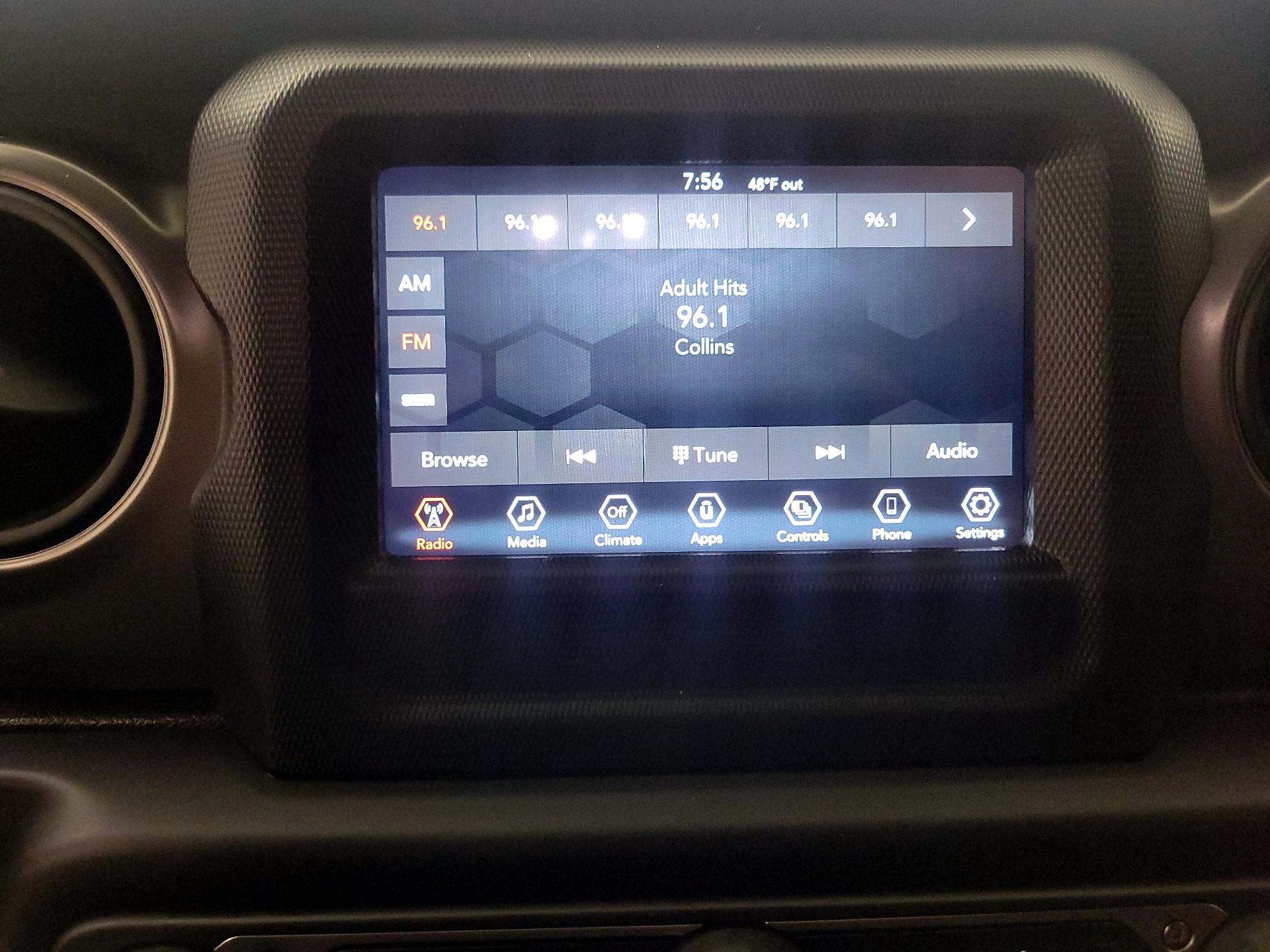 Thumbnail: 2021 Jeep Wrangler - 15