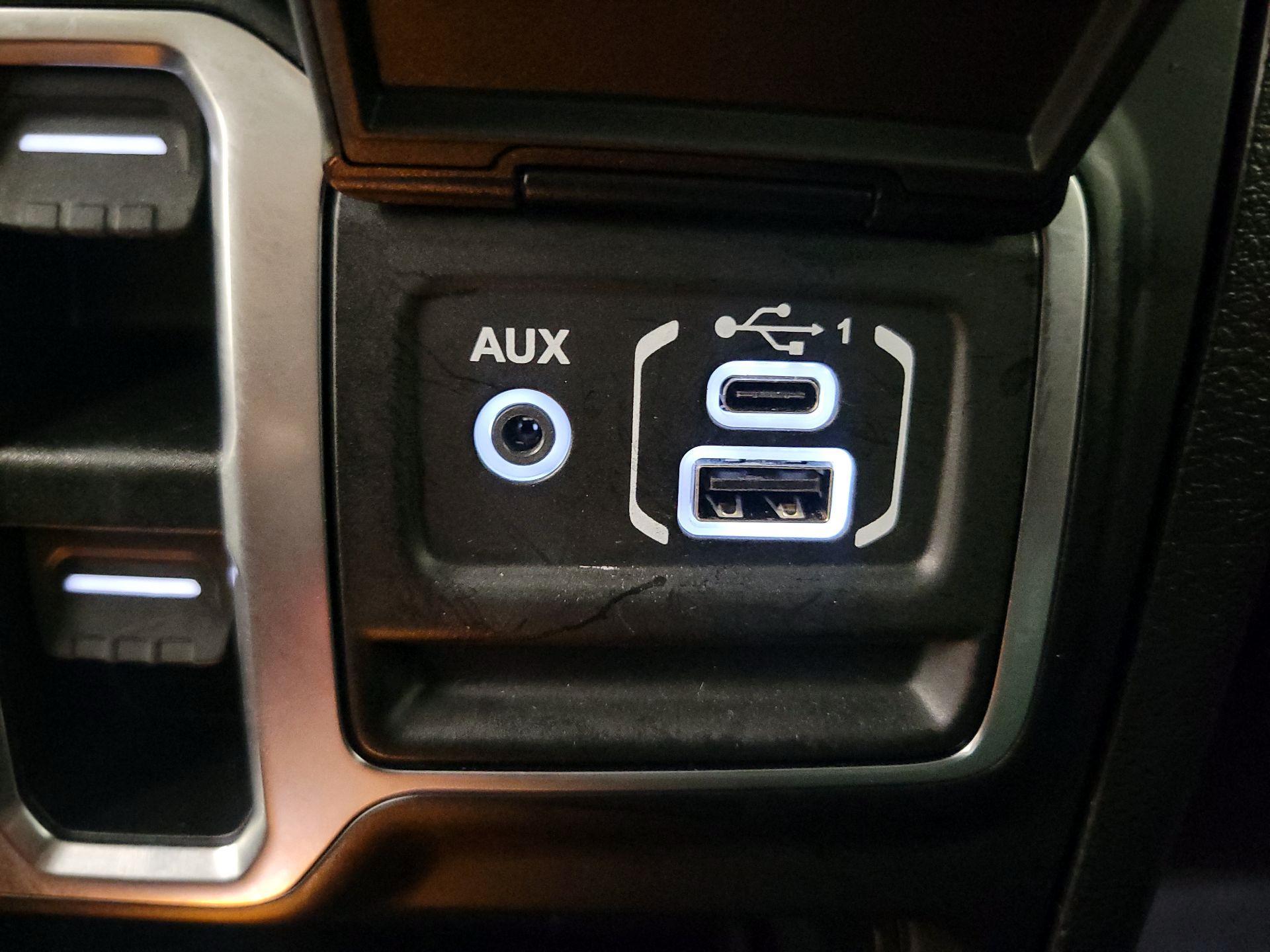 Thumbnail: 2021 Jeep Wrangler - 18