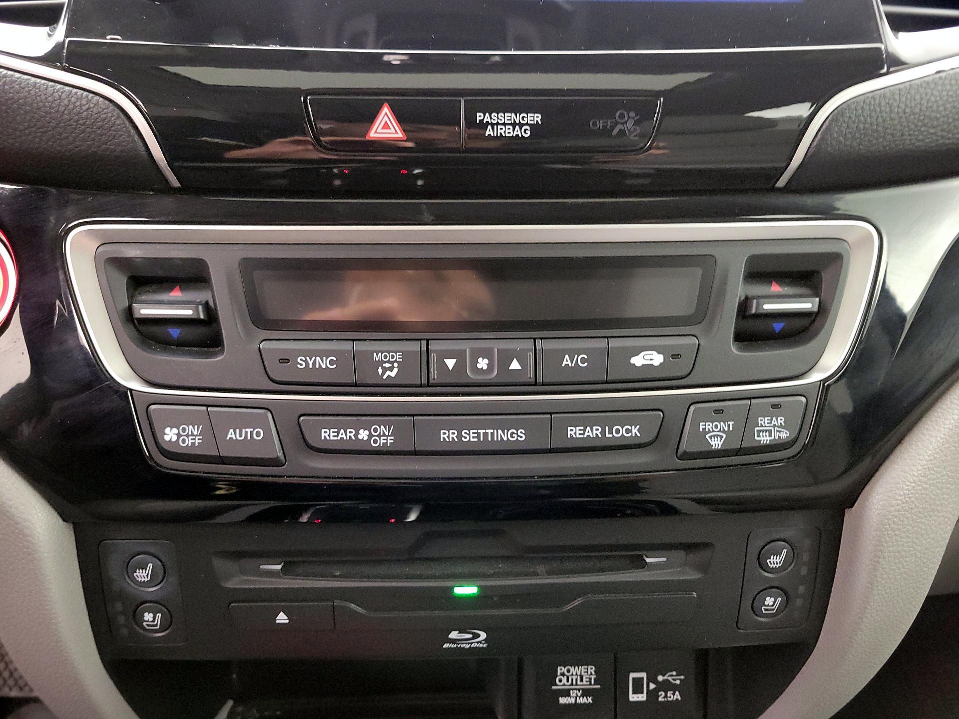 Thumbnail: 2020 Honda Pilot - 16